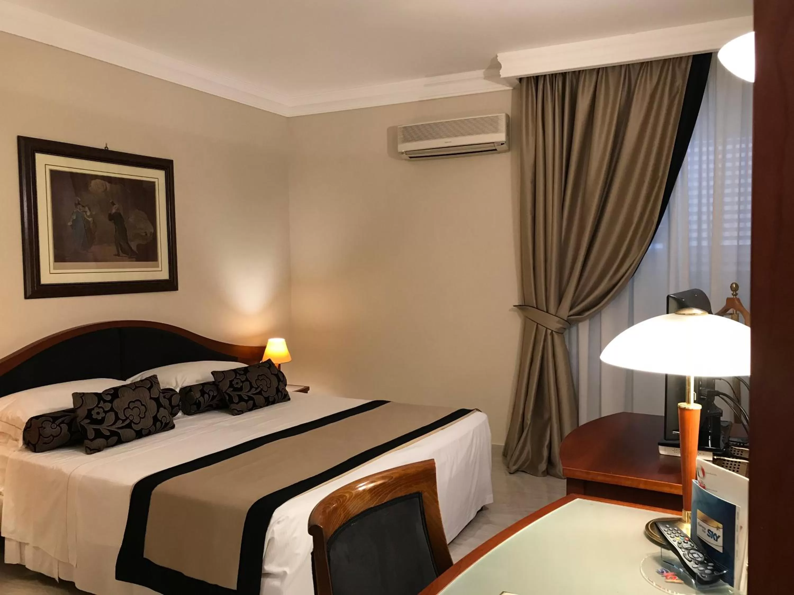 Deluxe Double or Twin Room - single occupancy in Massimo Plaza Hotel