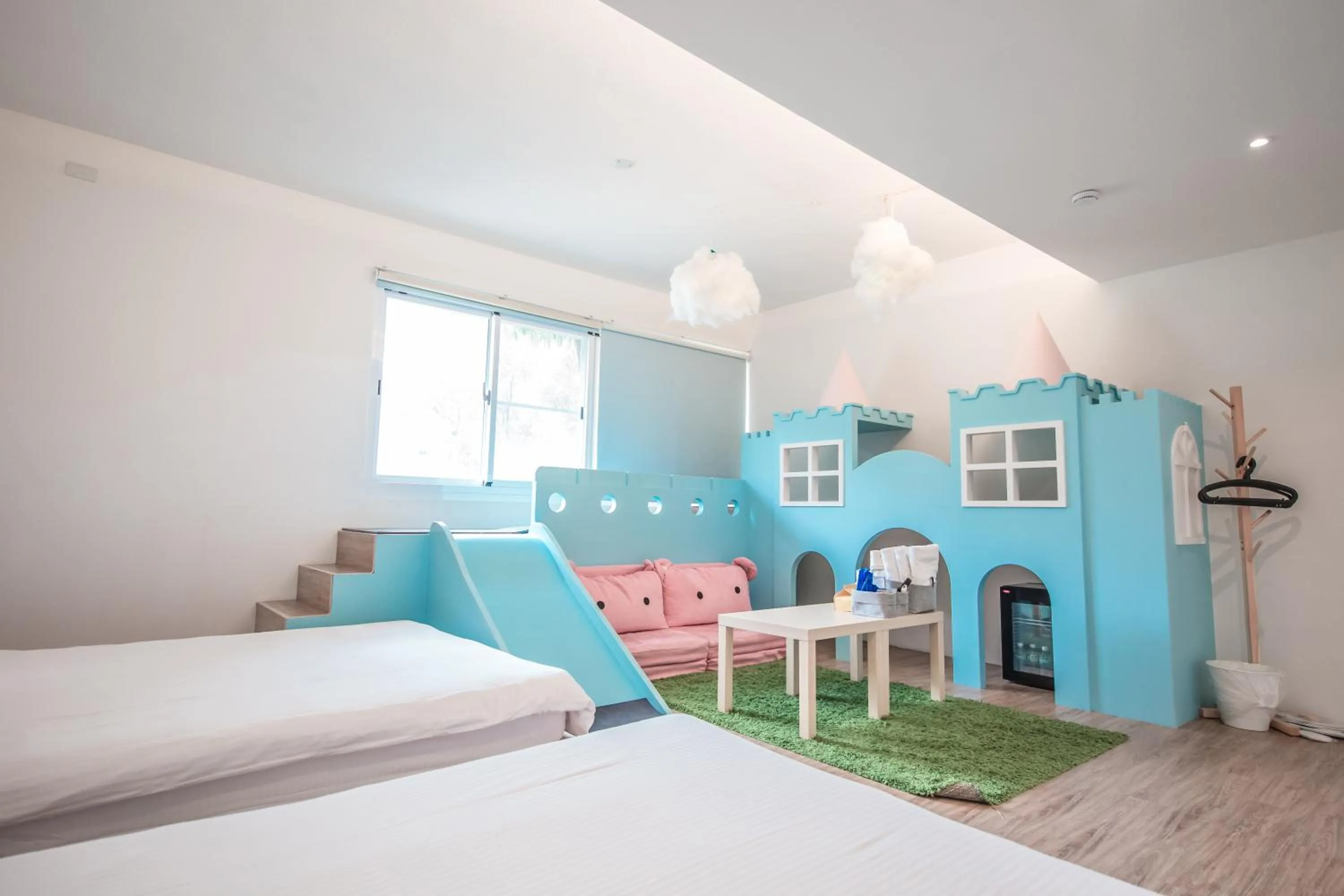 Quadruple Room with Bath in Urban