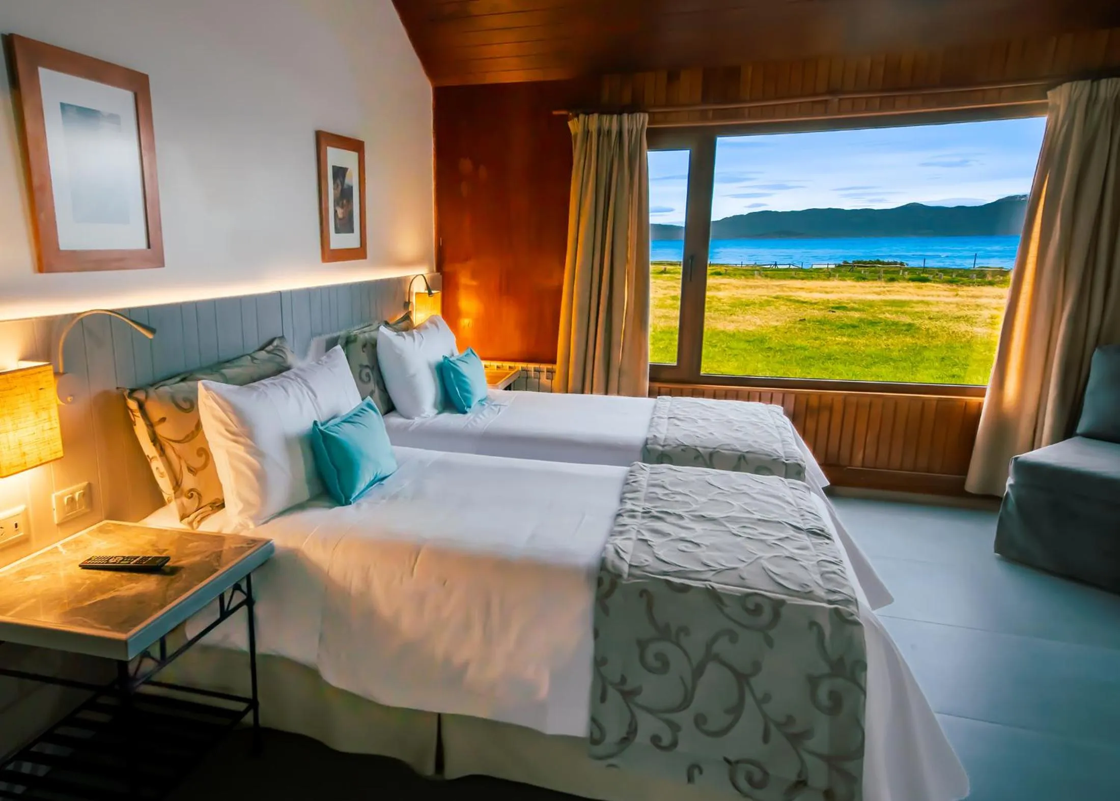 Superior Triple Room with Sea View in Tolkeyen Ushuaia Hotel