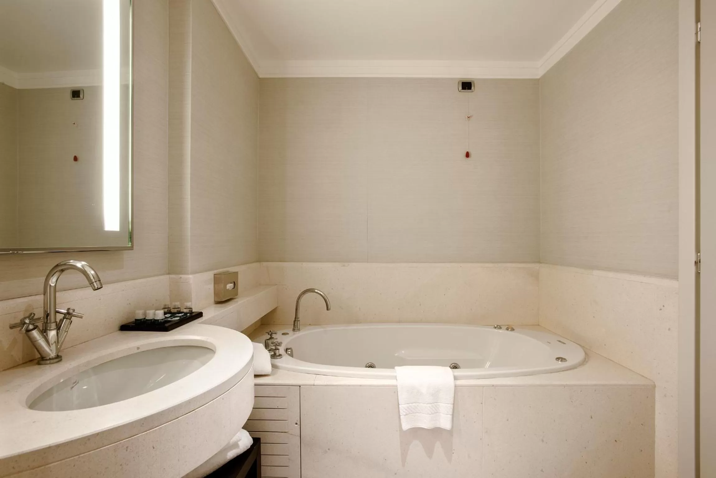 Junior Suite in FlyOn Hotel & Conference Center