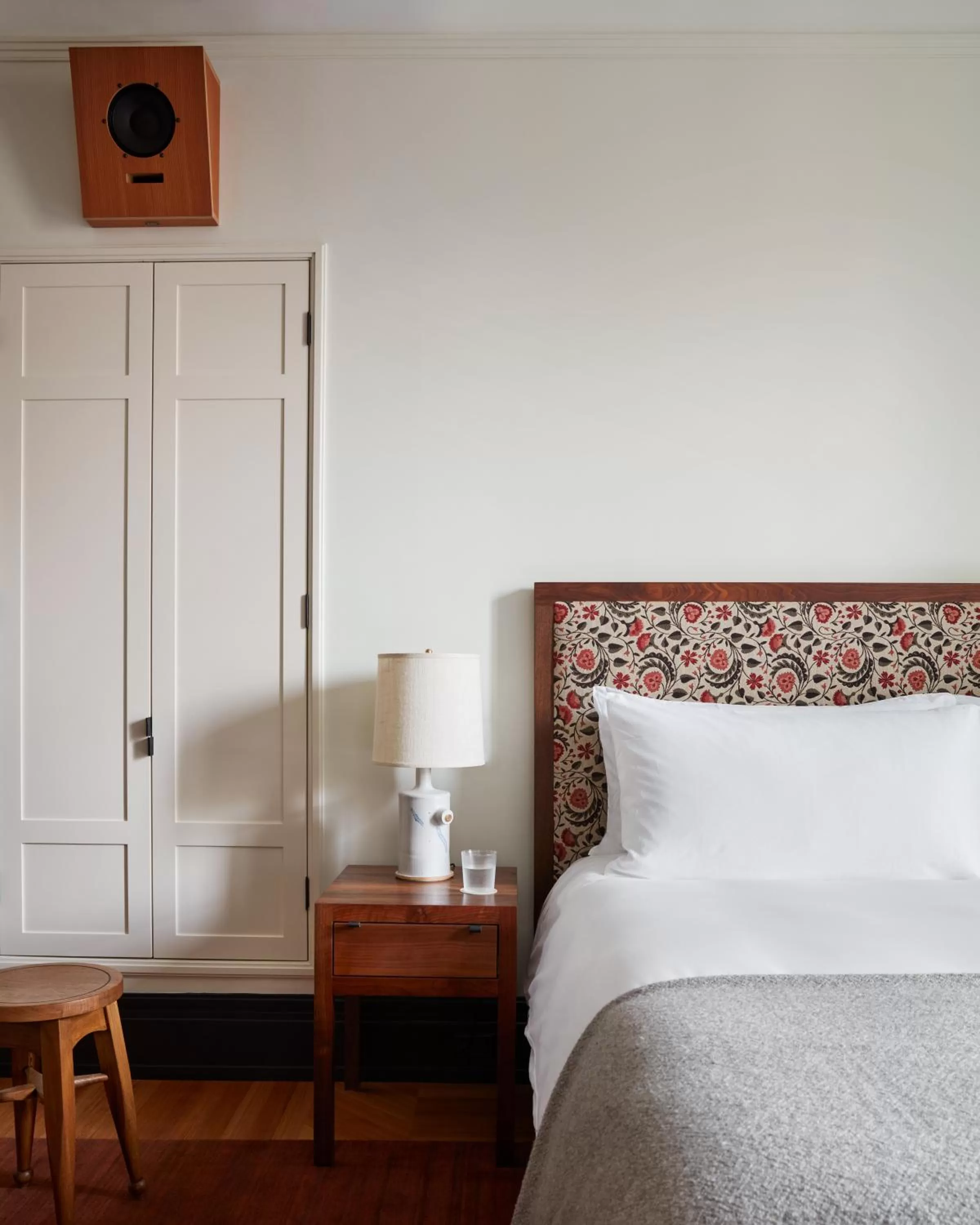 Studio King in Nine Orchard