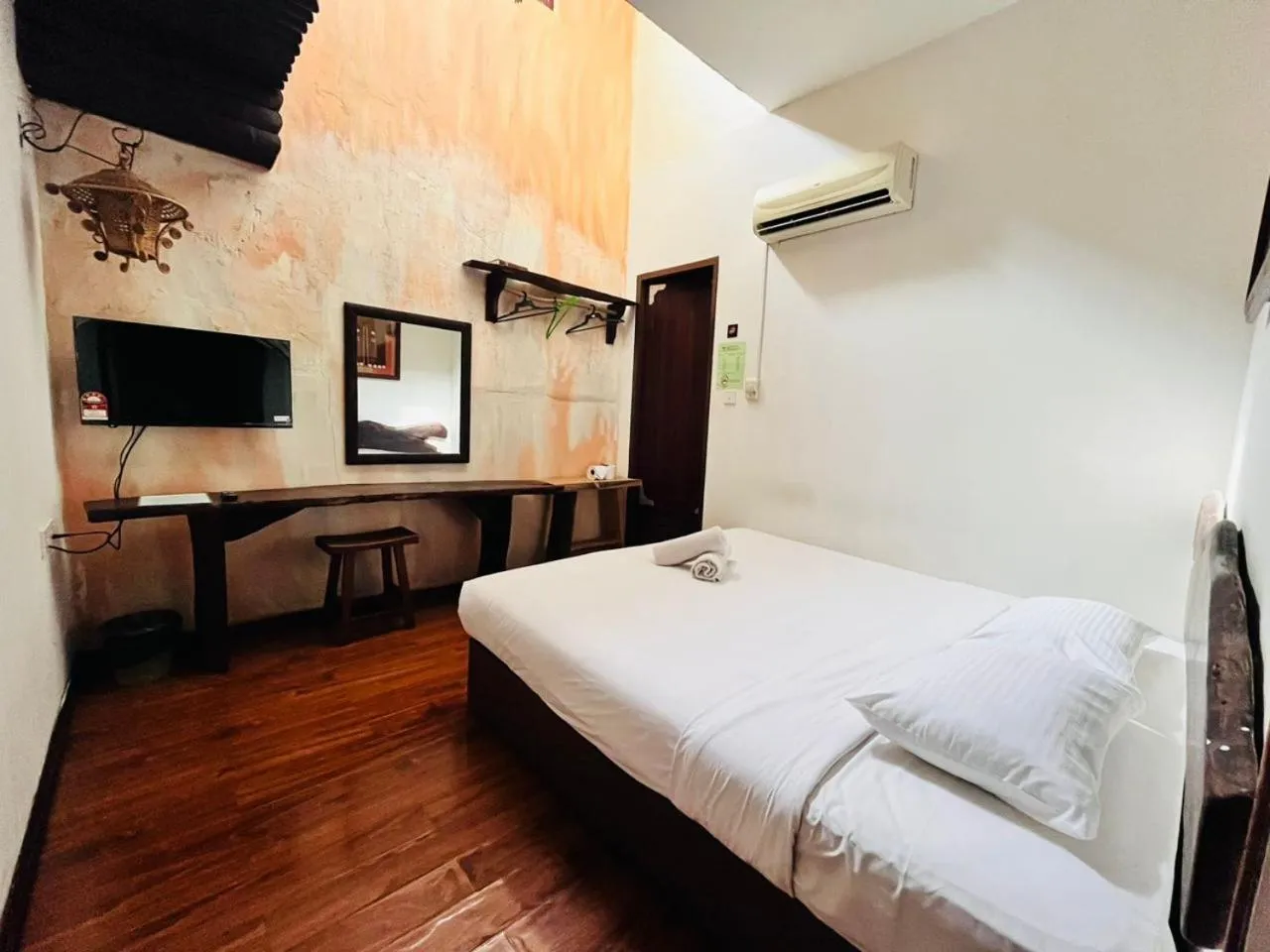 Standard Double Room in Kuching Waterfront Lodge