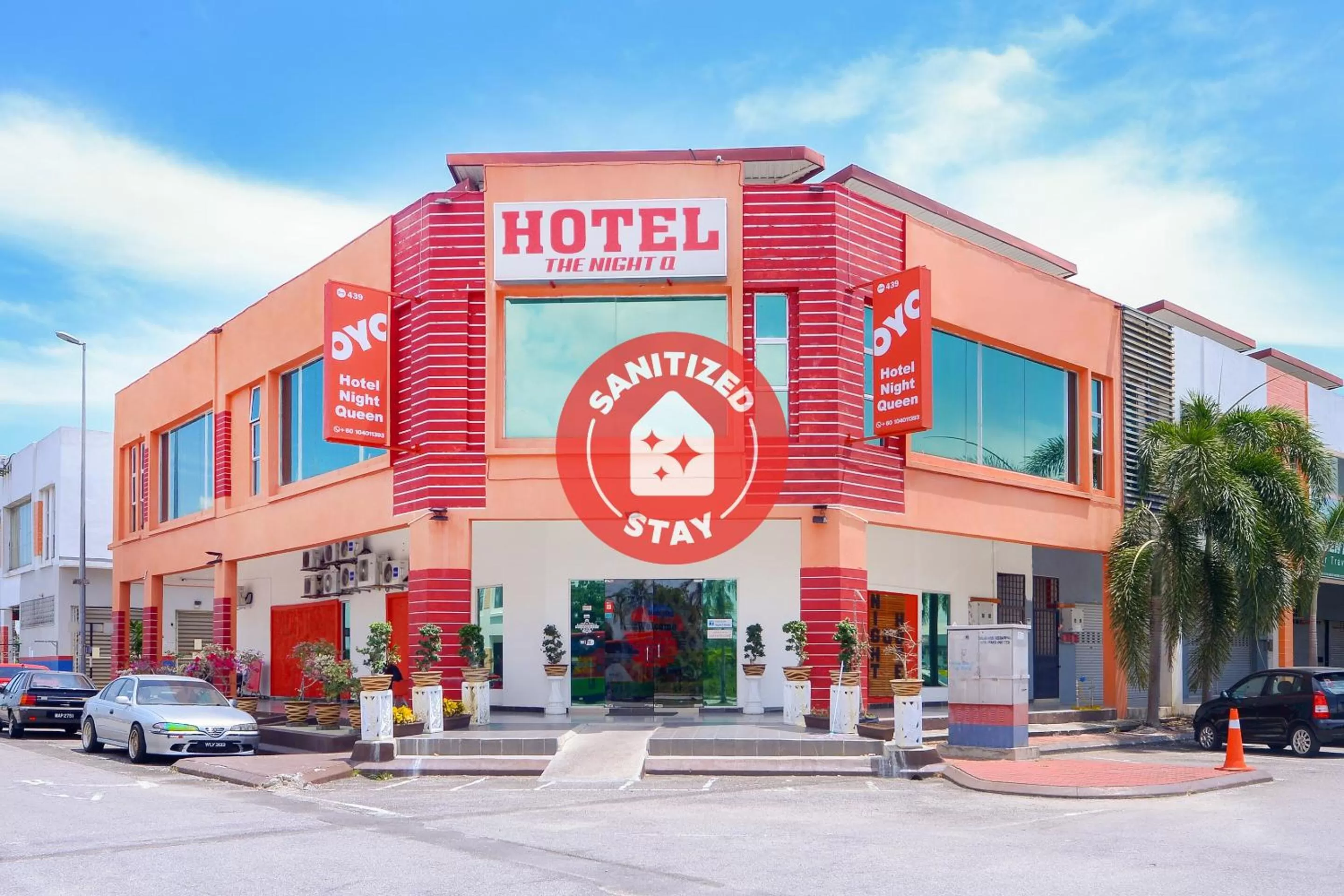 Super OYO 439 Night Queen Hotel