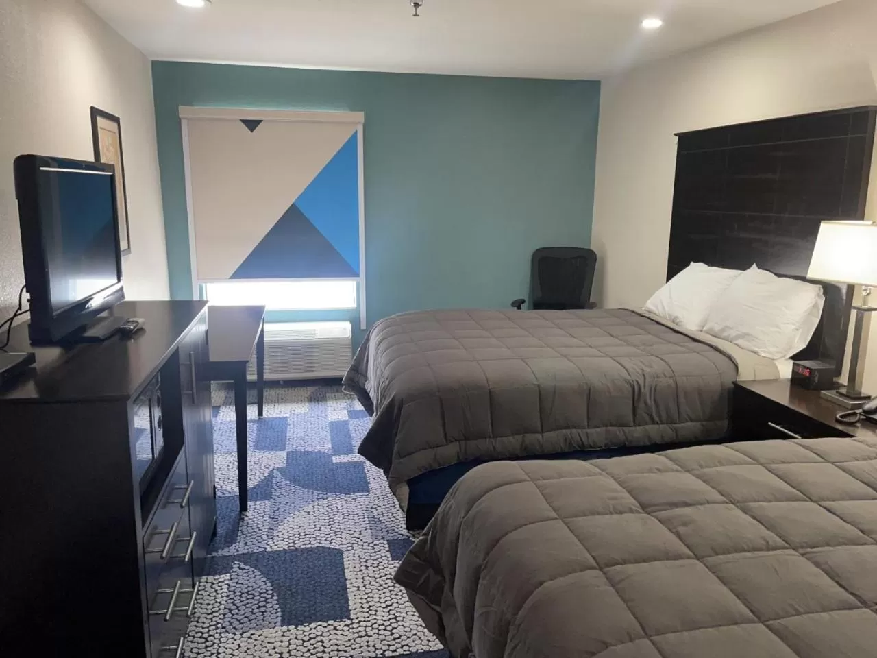 Queen Room in Fairway Inn Iowa-Lake Charles