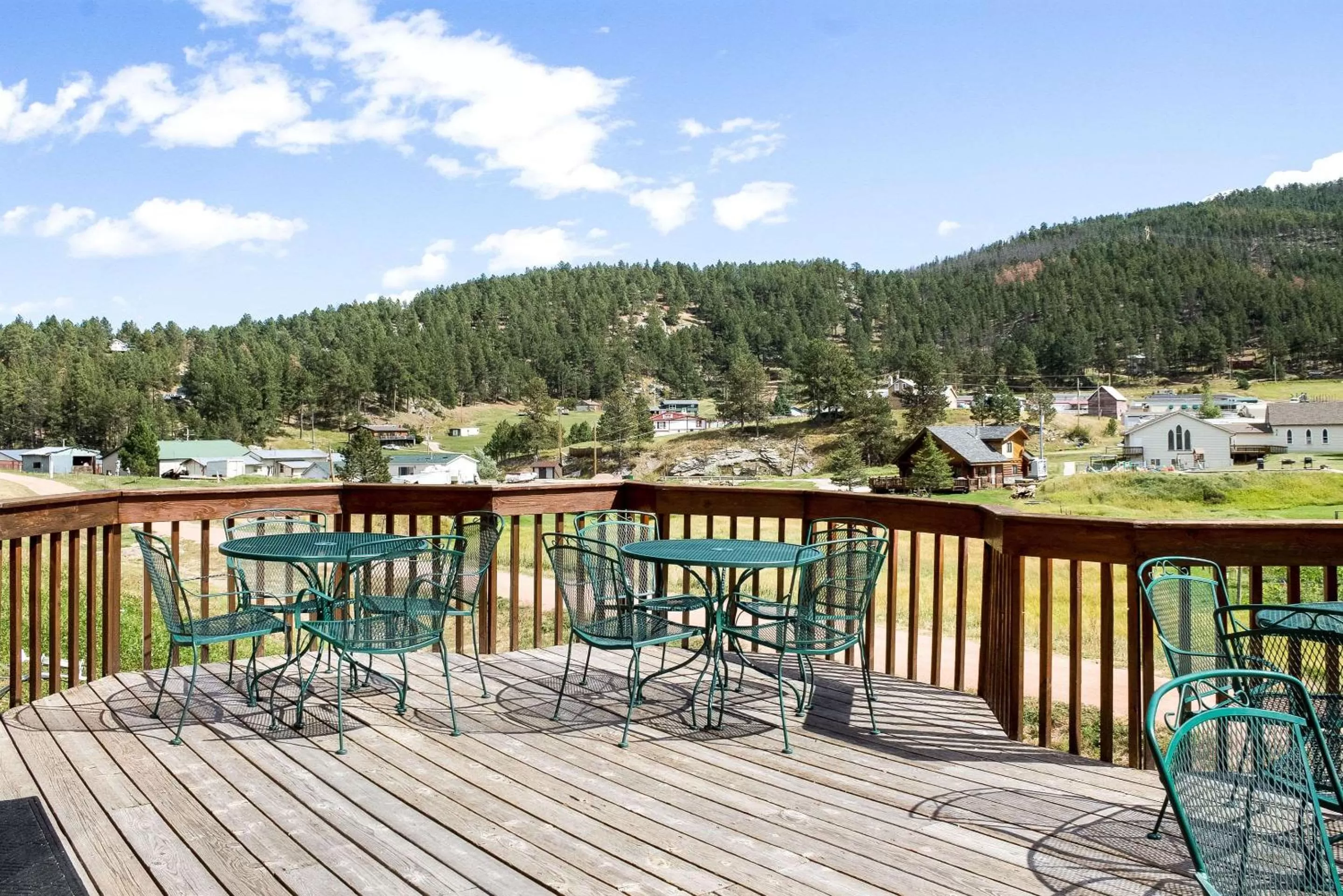 EverSpring Inn & Suites