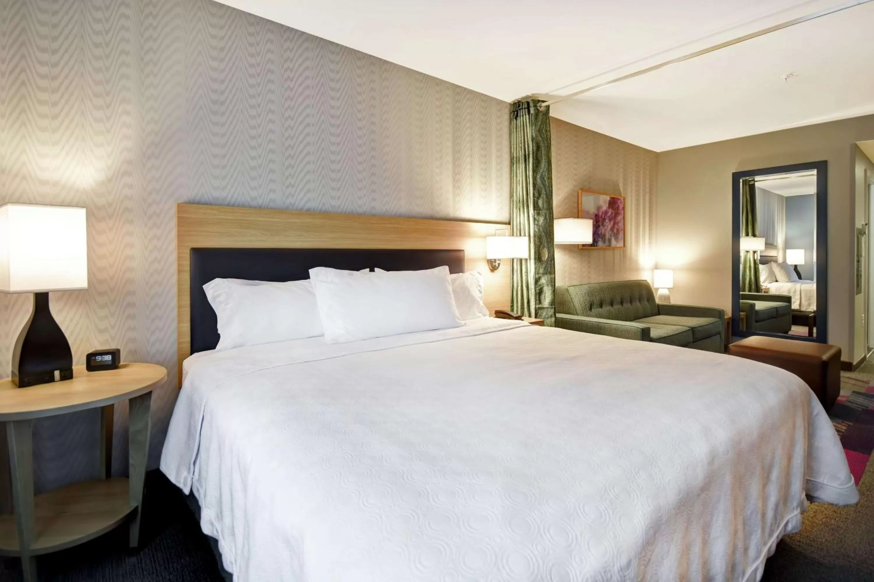 King Suite - Mobility/Hearing Accessible - Non-Smoking in Home2 Suites By Hilton Georgetown