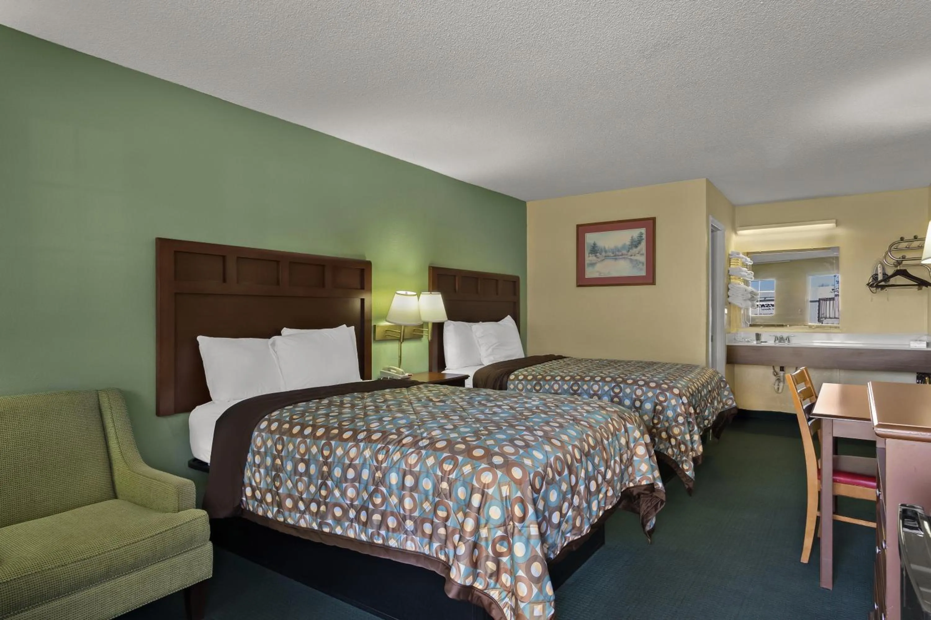 Double Room with Two Double Beds Non-Smoking in Americas Best Value Inn Edenton
