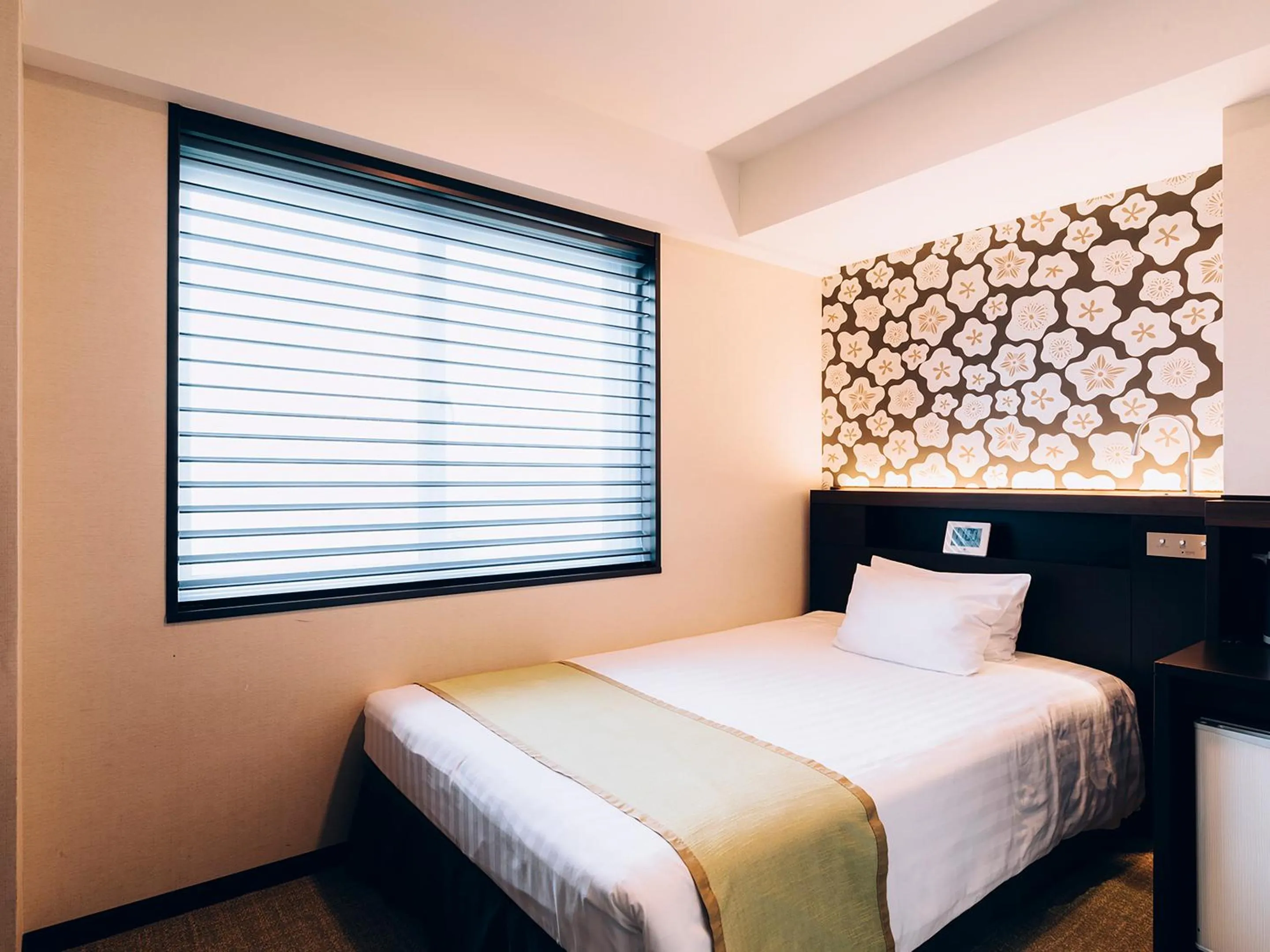 Economy Double Room with Small Double Bed - Non-Smoking in Shinagawa Tobu Hotel