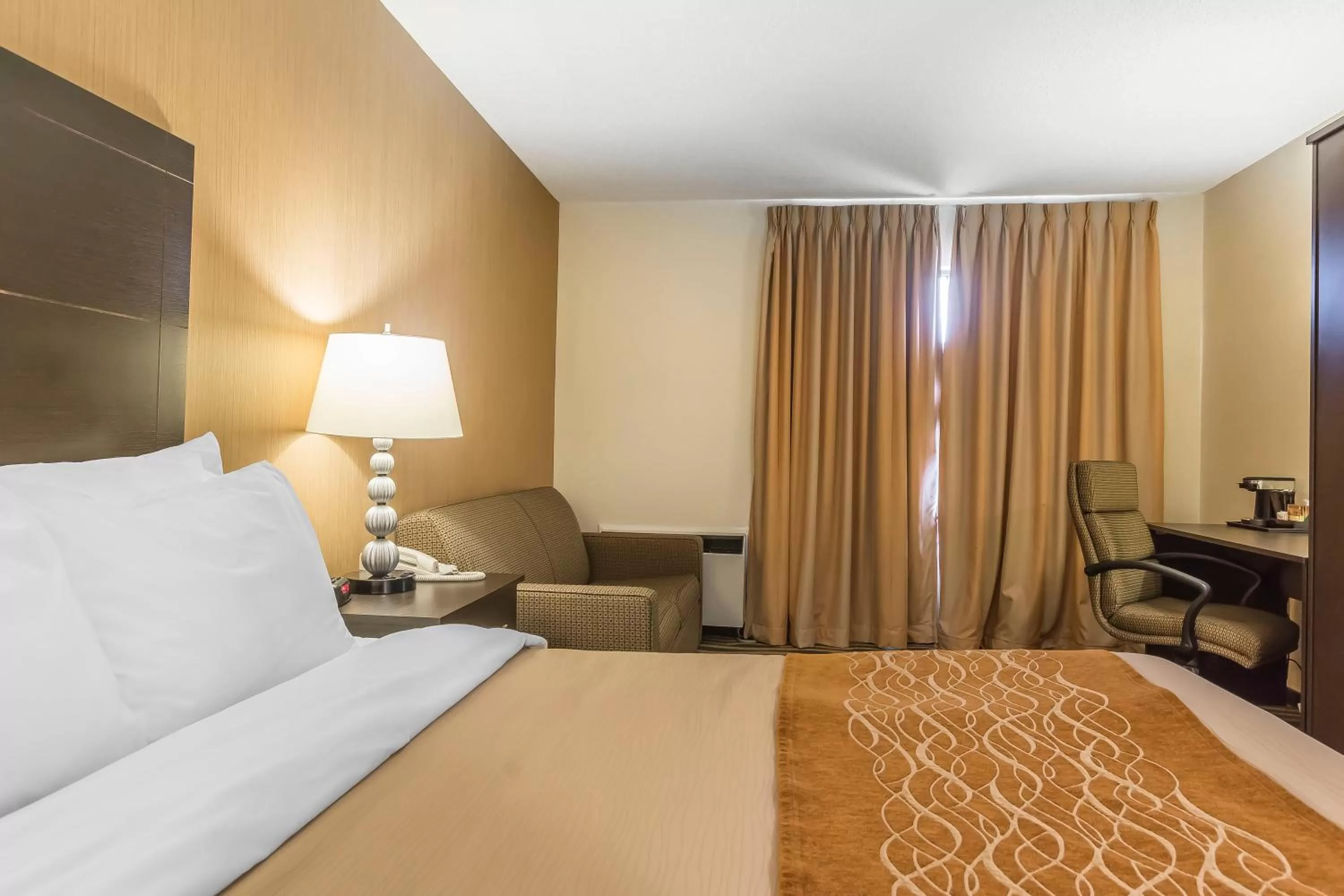 King Room with Sofa Bed - Non-Smoking in Quality Inn