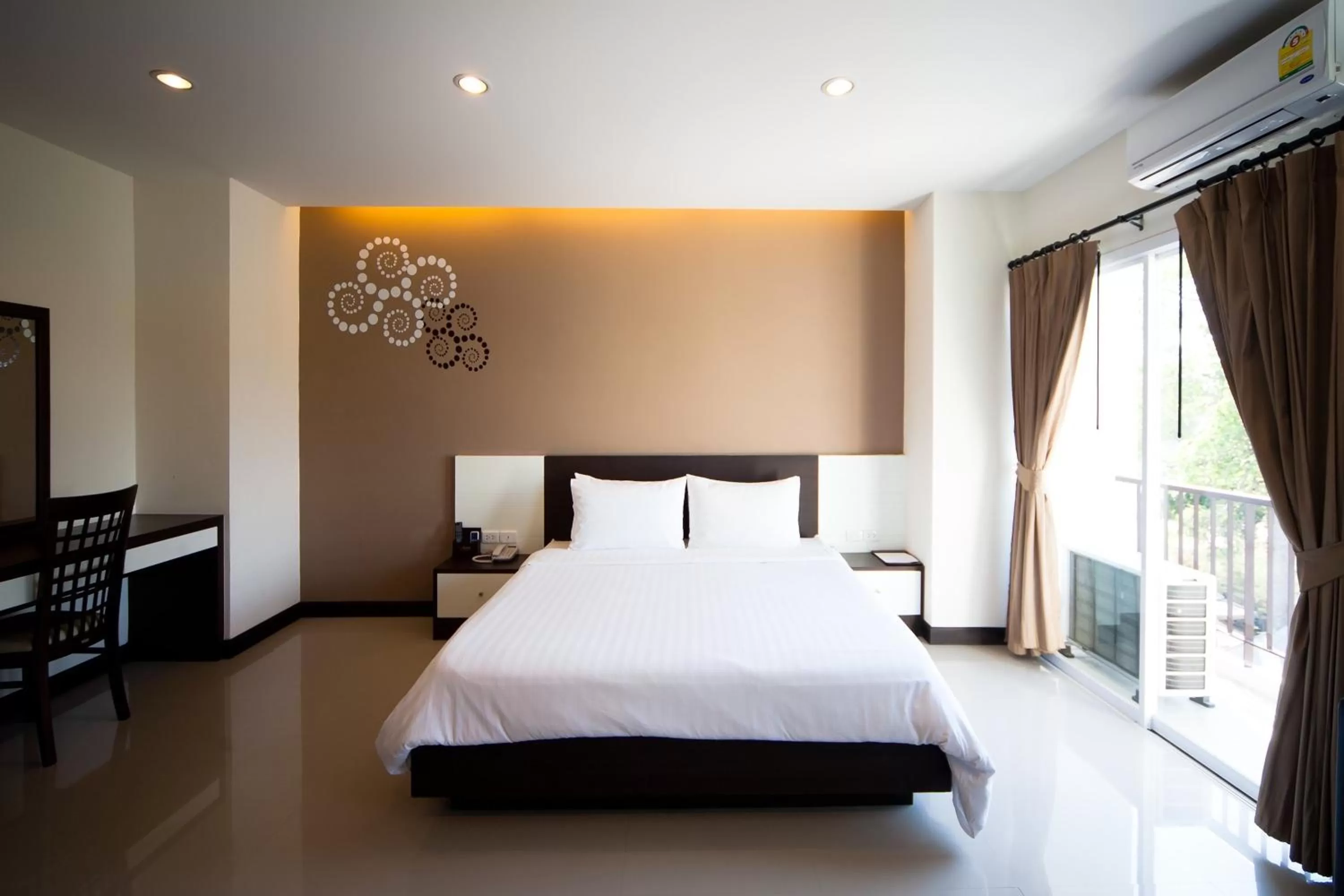 Deluxe Double Room in Phavina Hotel Rayong SHA Extra Plus