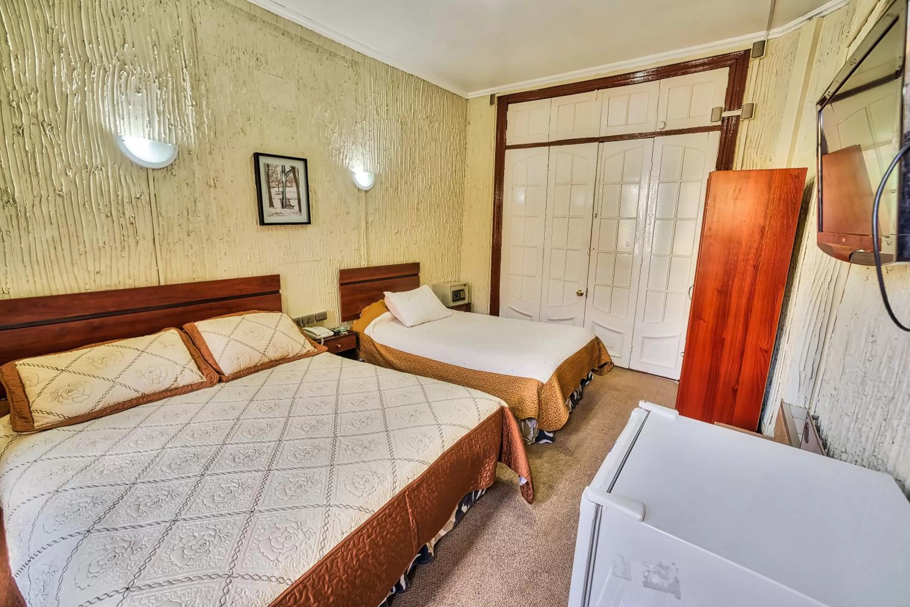 Standard Twin Room in Si Hotel