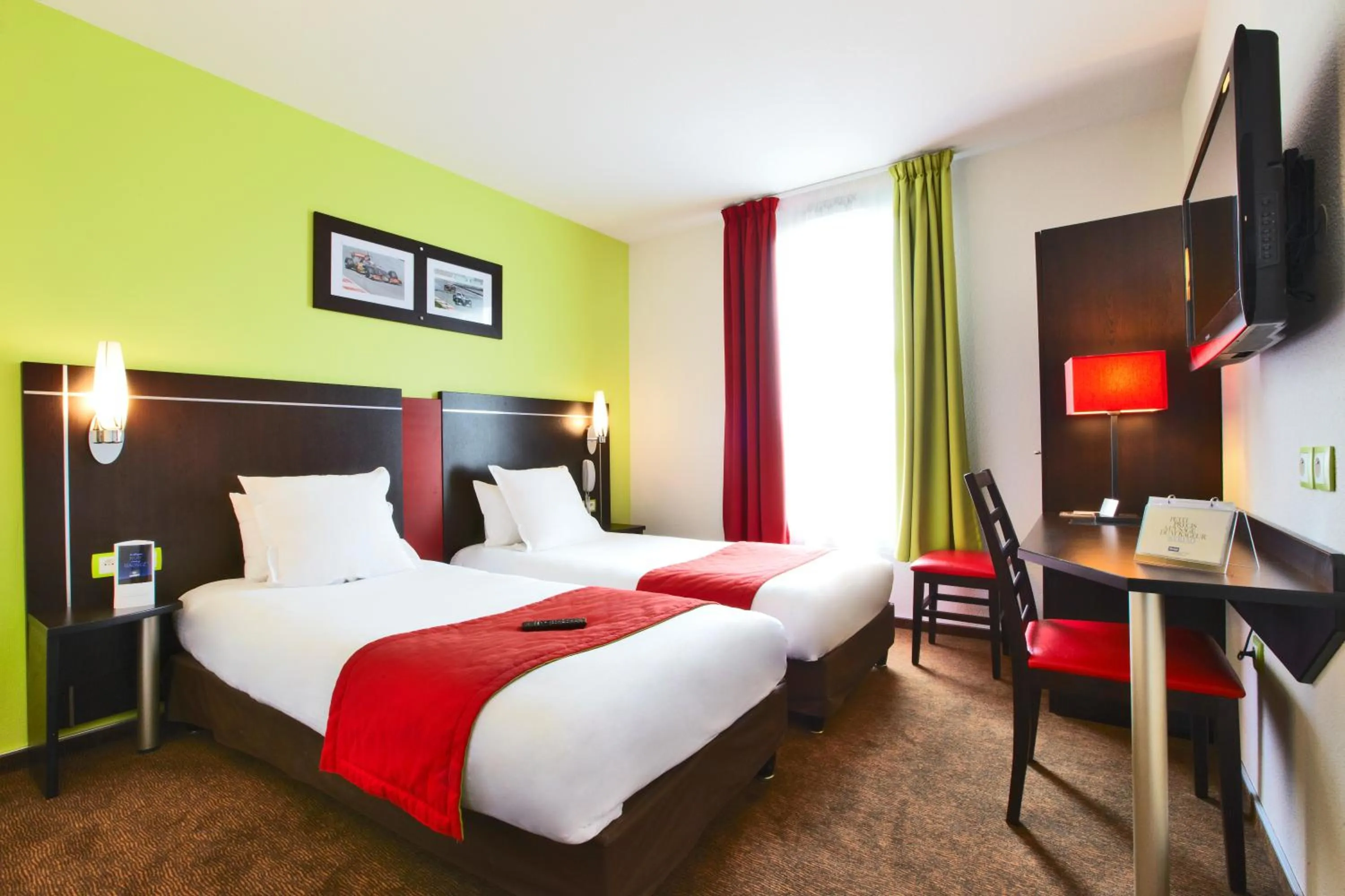 Twin Room in Enzo Hotels Thionville by Kyriad Direct