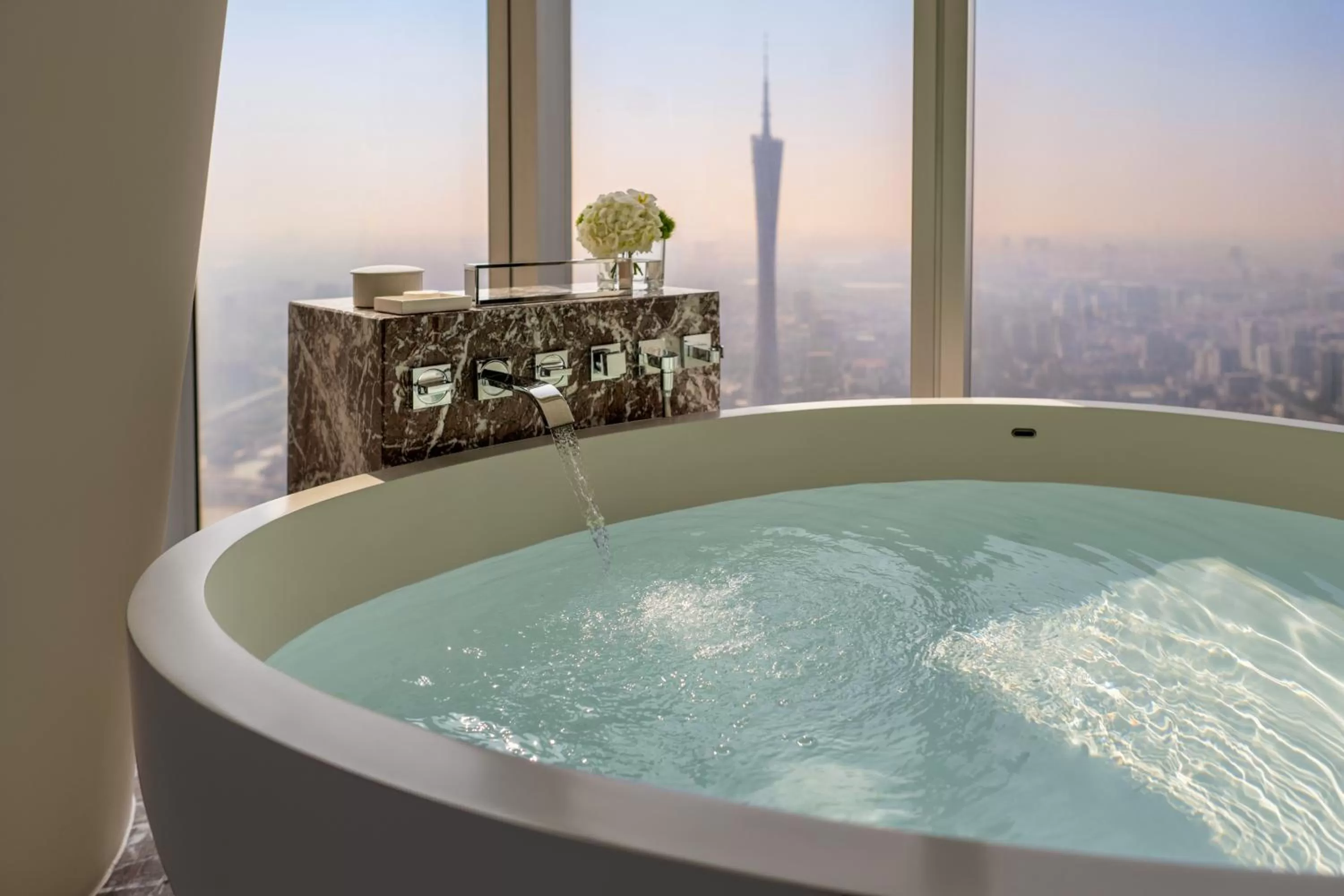 Club Premier King Room with Canton Tower View in Four Seasons Hotel Guangzhou