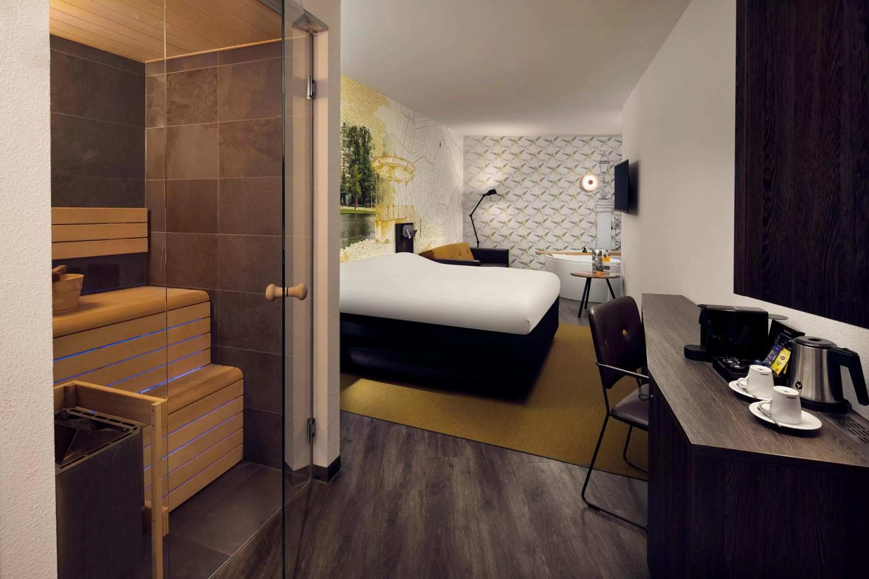 Suite in Inntel Hotels Amsterdam Centre