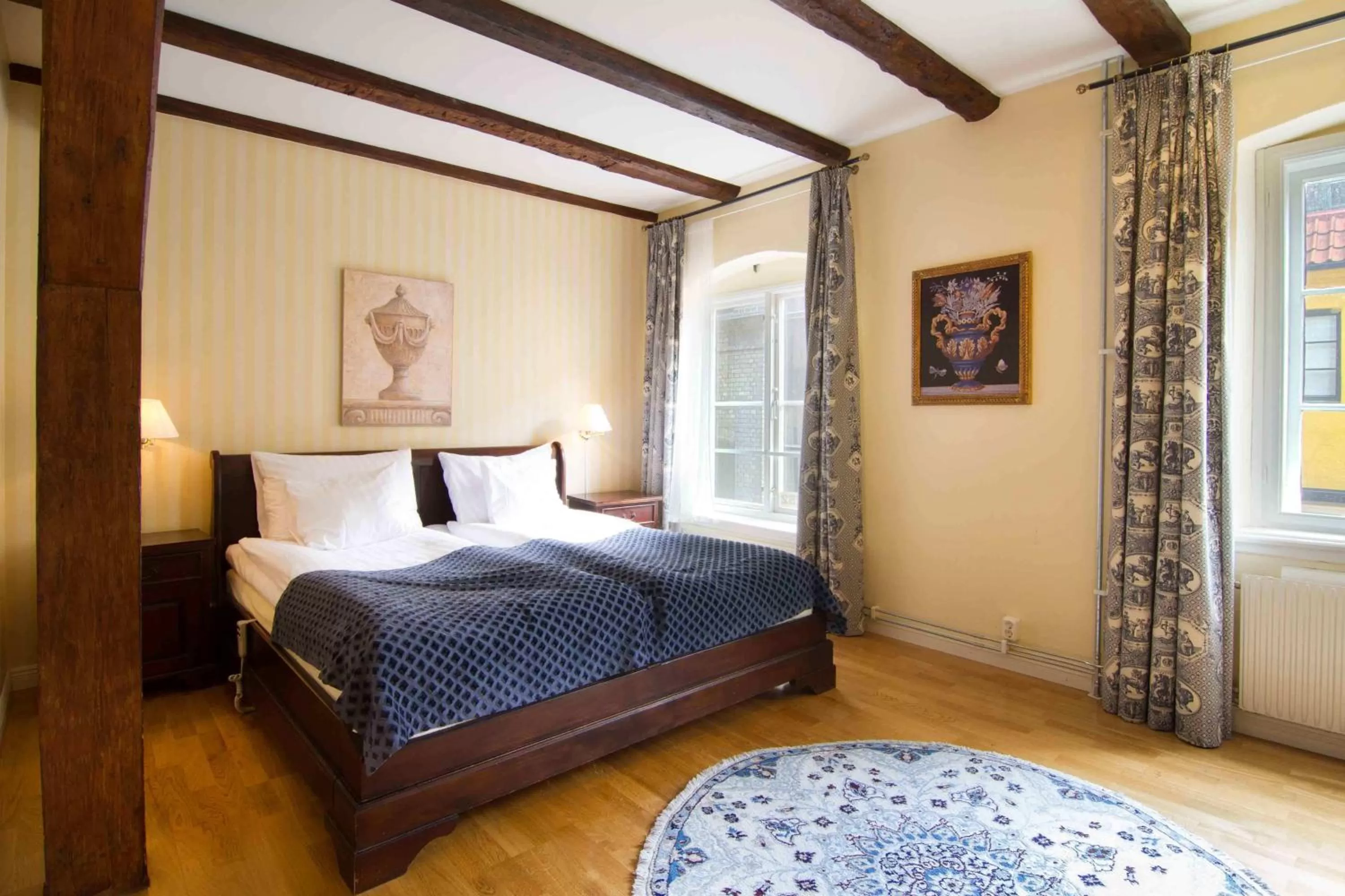 Deluxe Double Room in Mayfair Hotel Tunneln