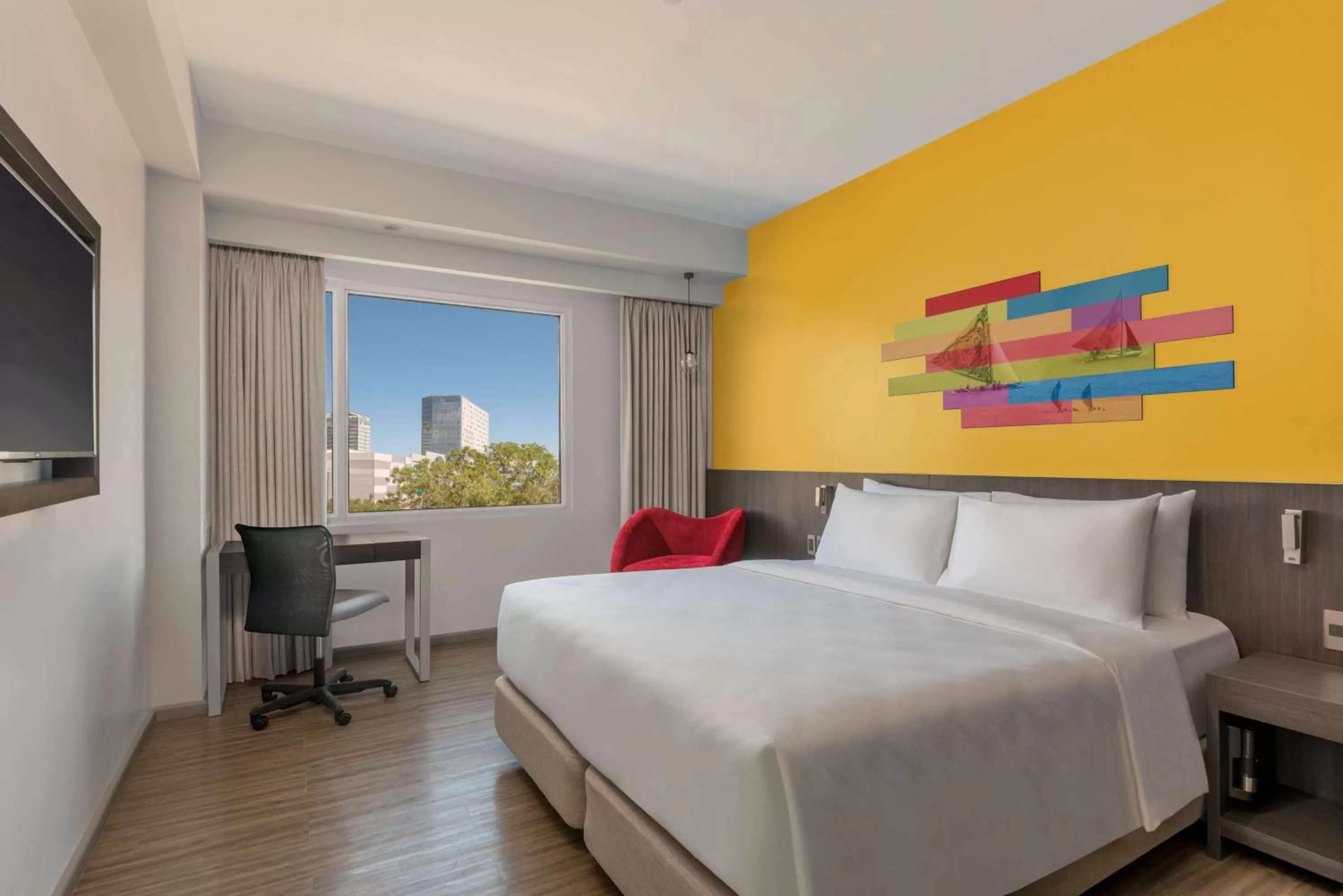 Suite in Park Inn By Radisson Iloilo