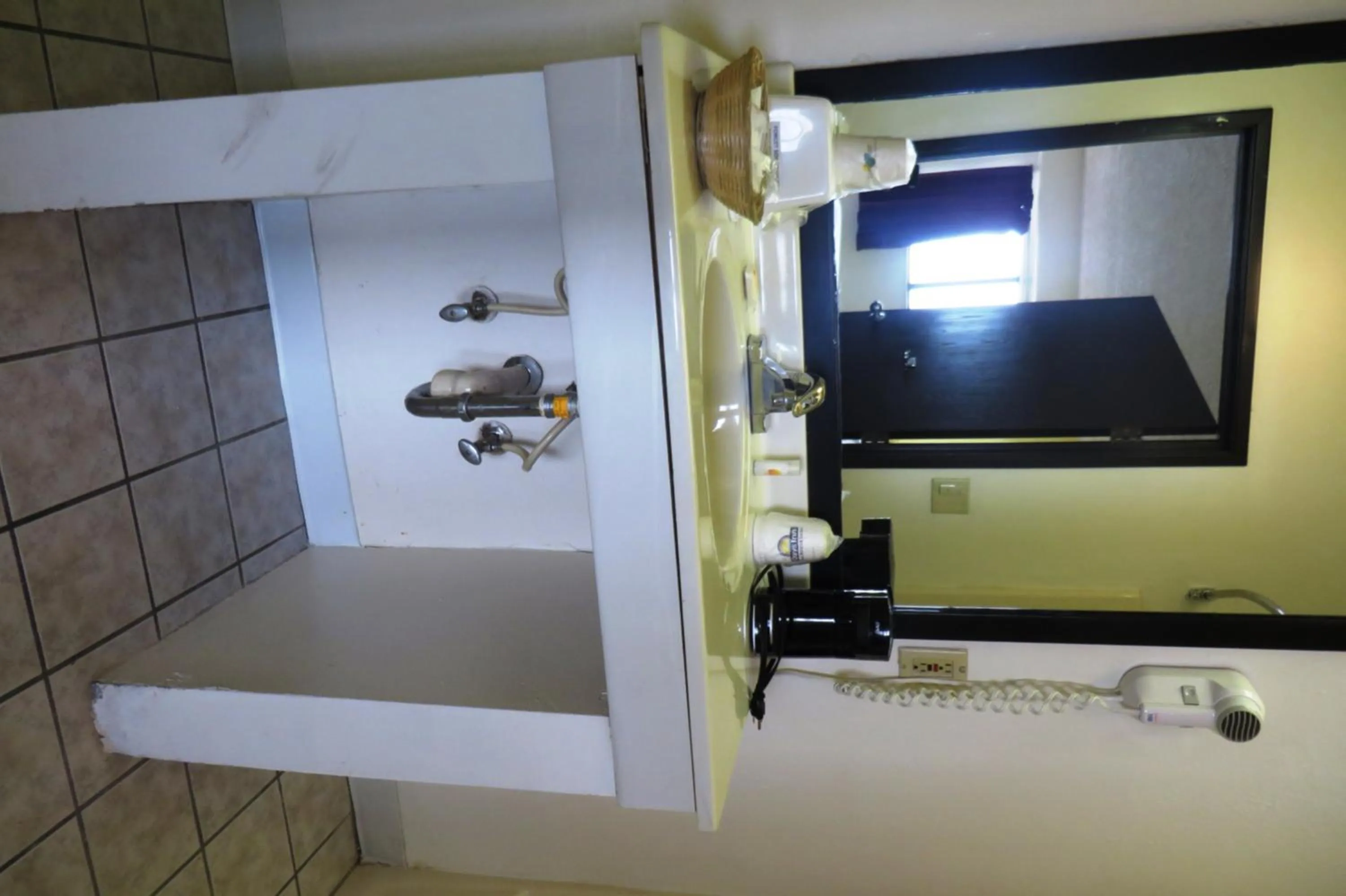 King Room - Mobility Access/Non-Smoking in Days Inn by Wyndham Plainfield