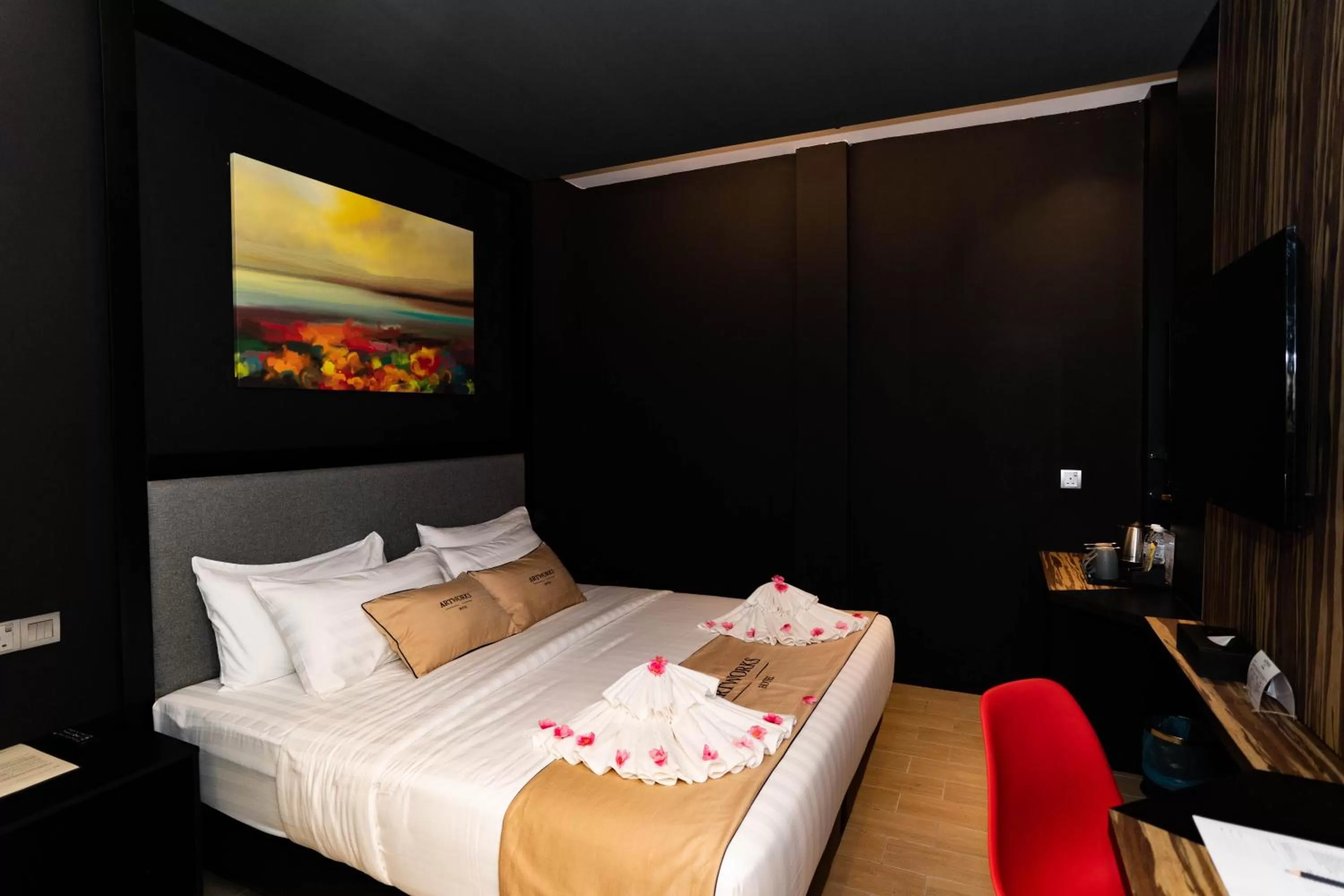 Standard King Room - No Window in Artworks Hotel Ipoh