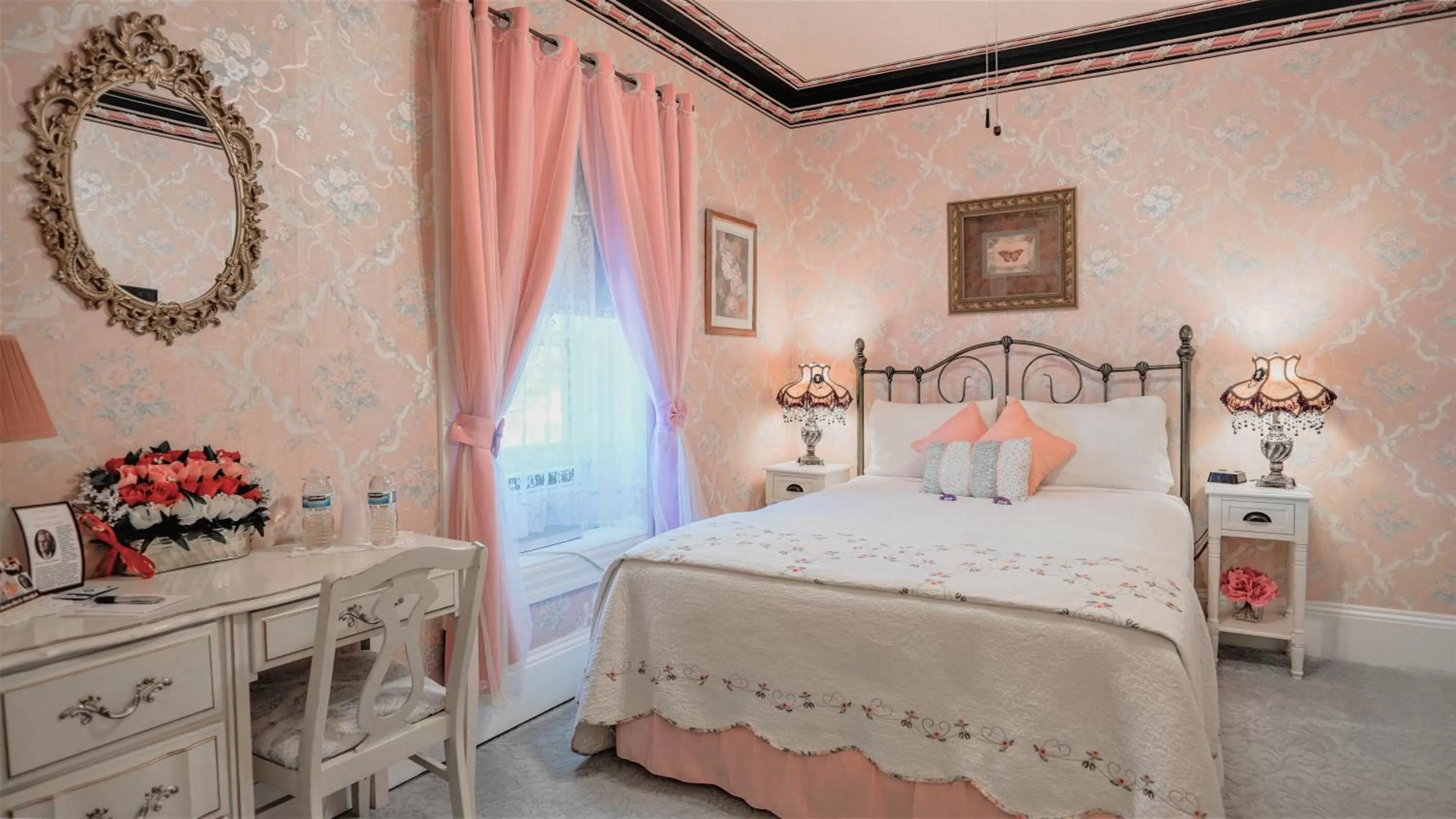 Queen Room - single occupancy in Heber Senator Bed and Breakfast