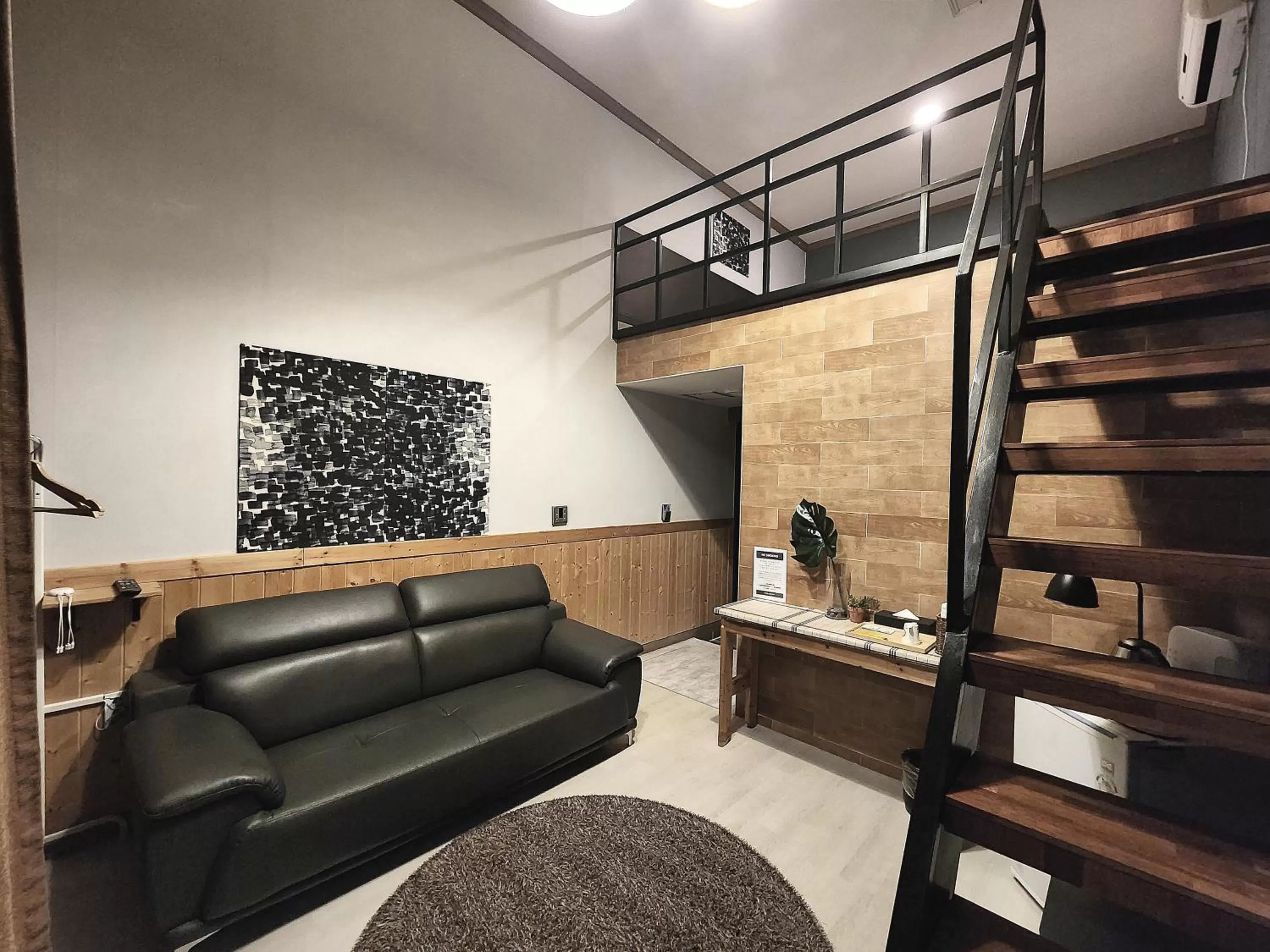 Deluxe Family Room in Hotel Hue Loft