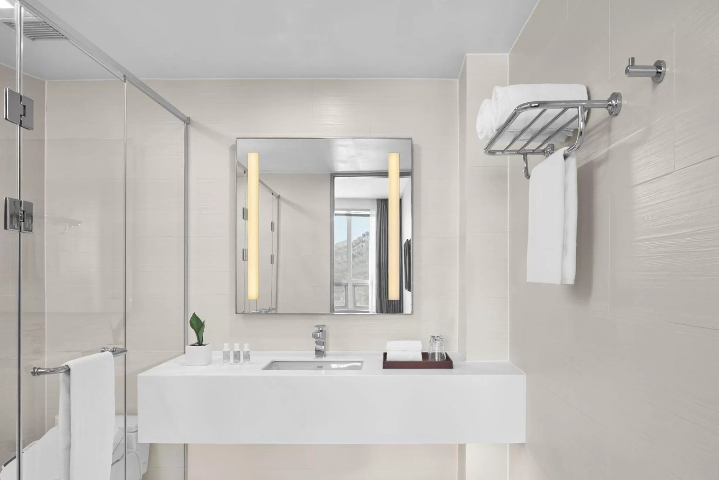 Junior Suite in Avani Central Busan