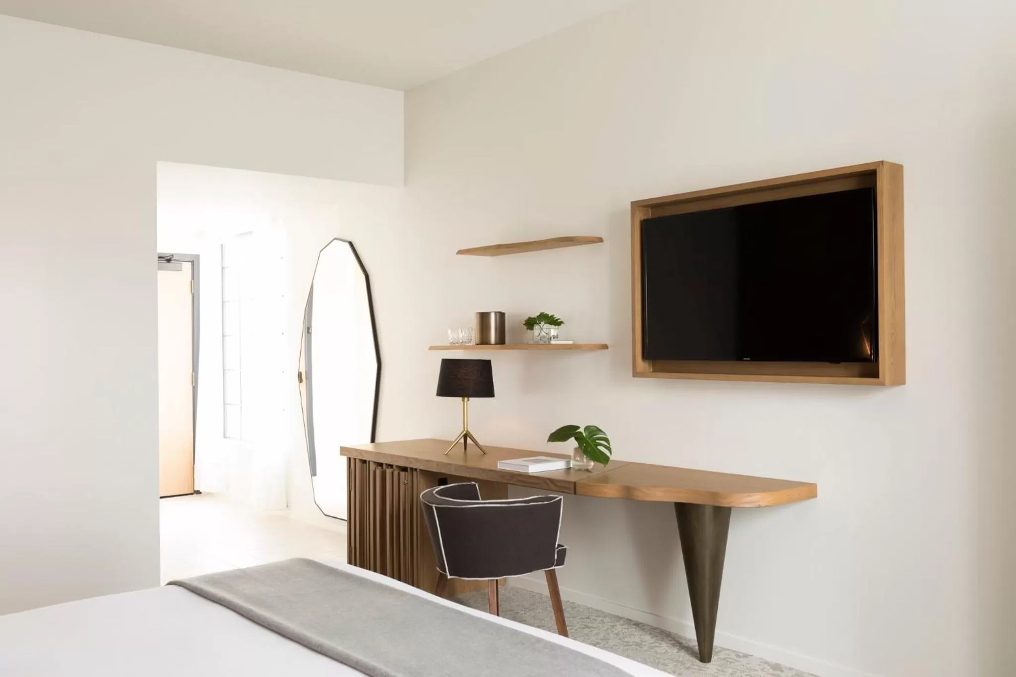 King Room - Communication Accessible in Kimpton La Peer Hotel West Hollywood by IHG