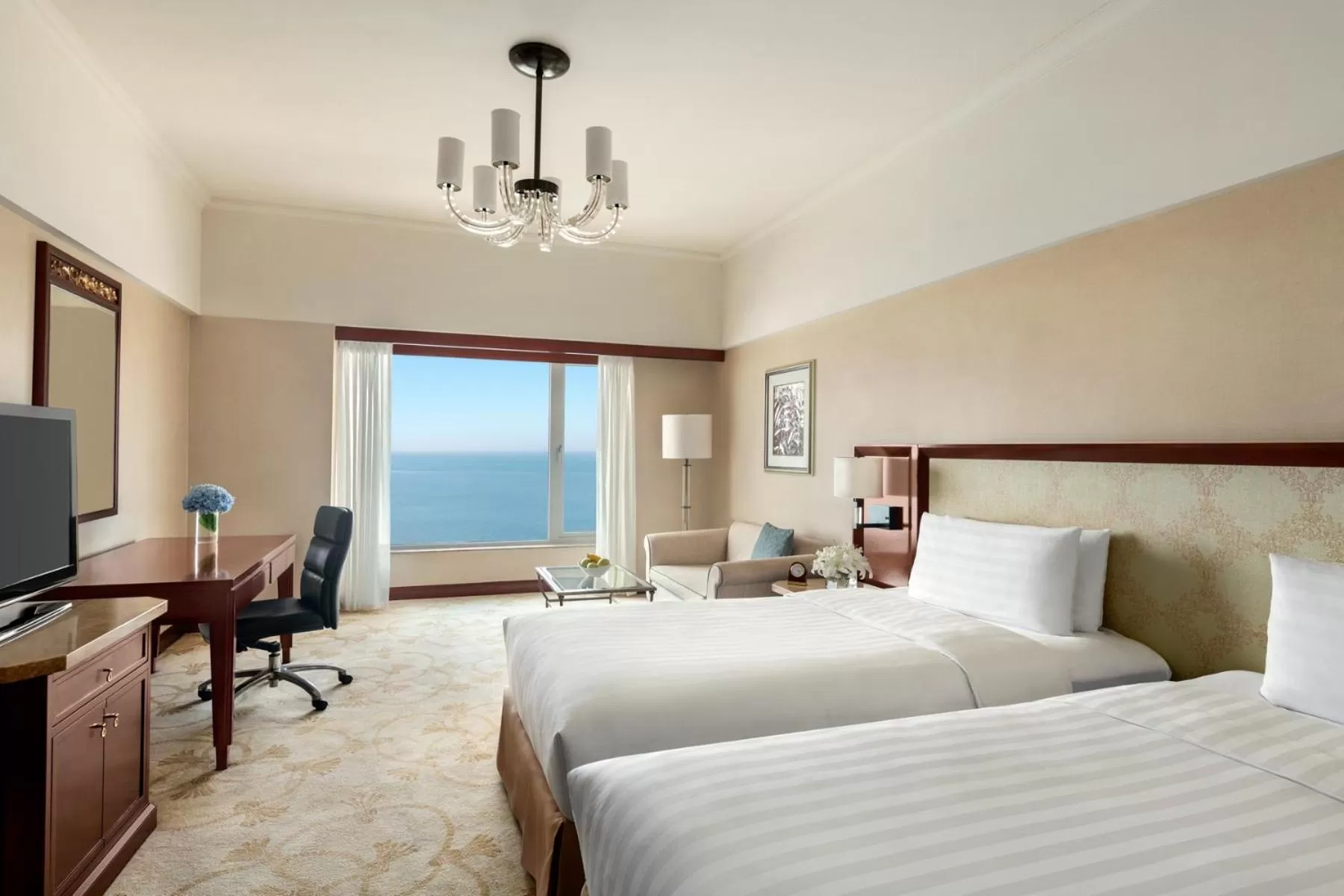 Deluxe Sea View Room in Shangri-La Beihai