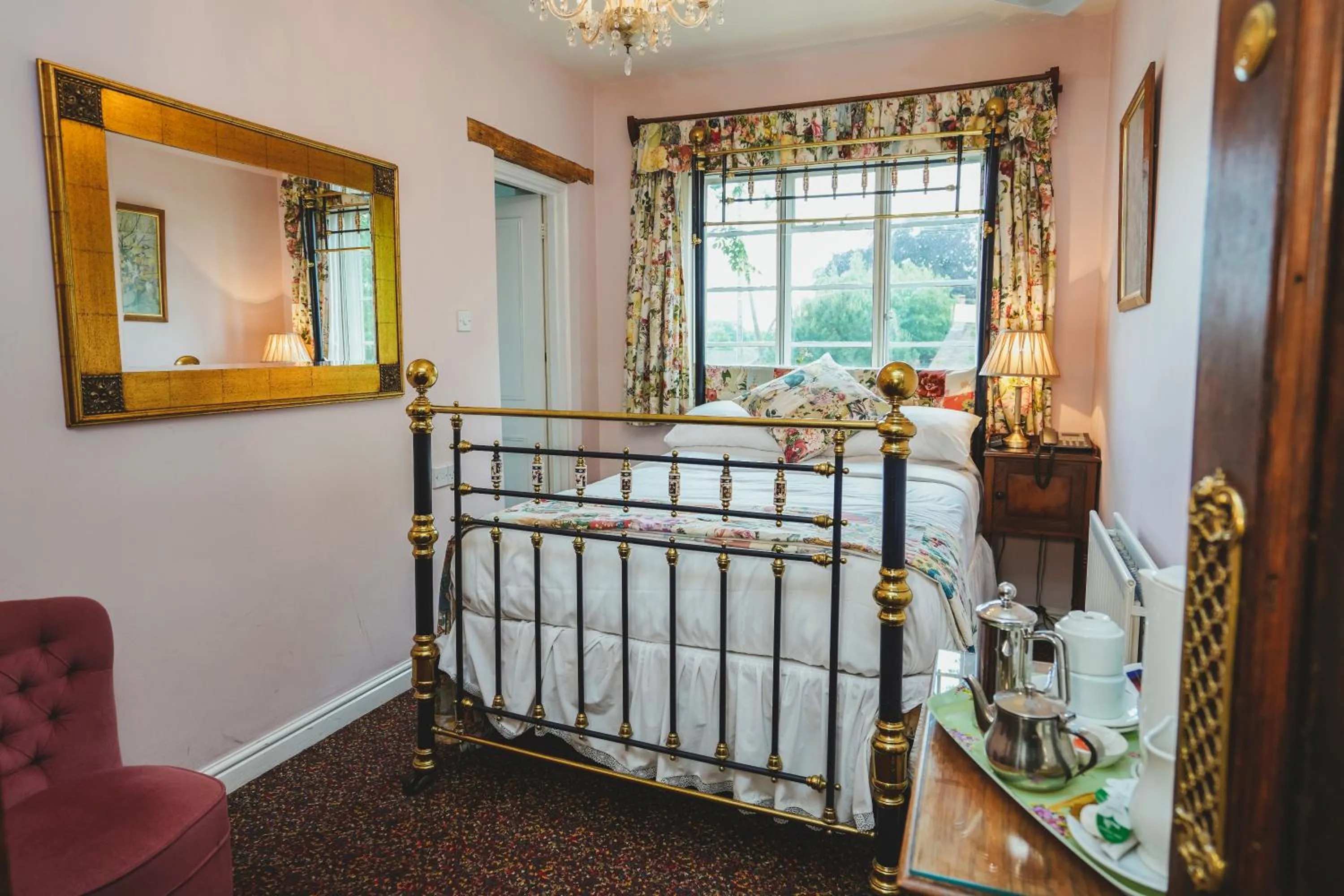 Classic Double Room - single occupancy in Hundred House Hotel
