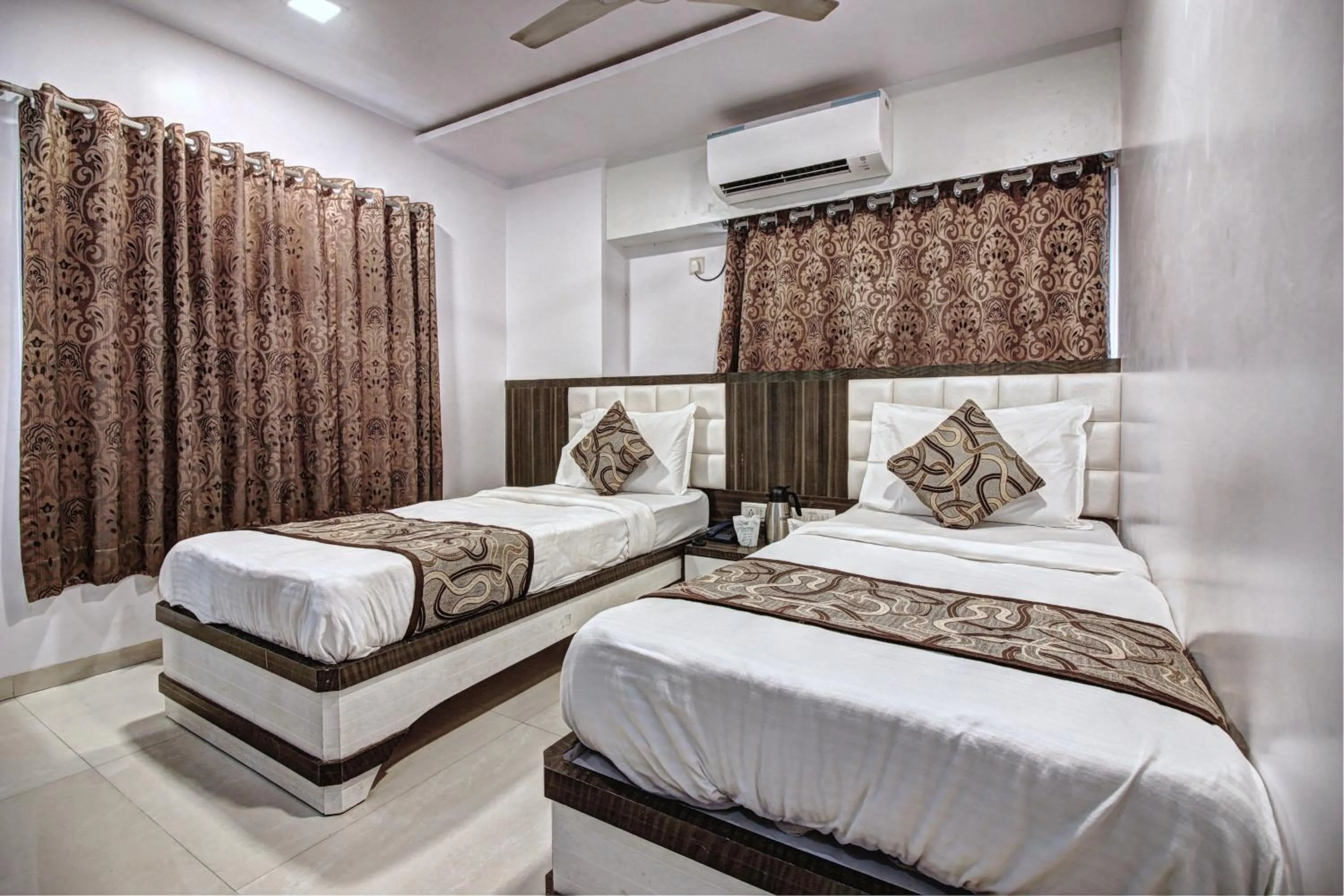 Deluxe Double or Twin Room in Hotel City View
