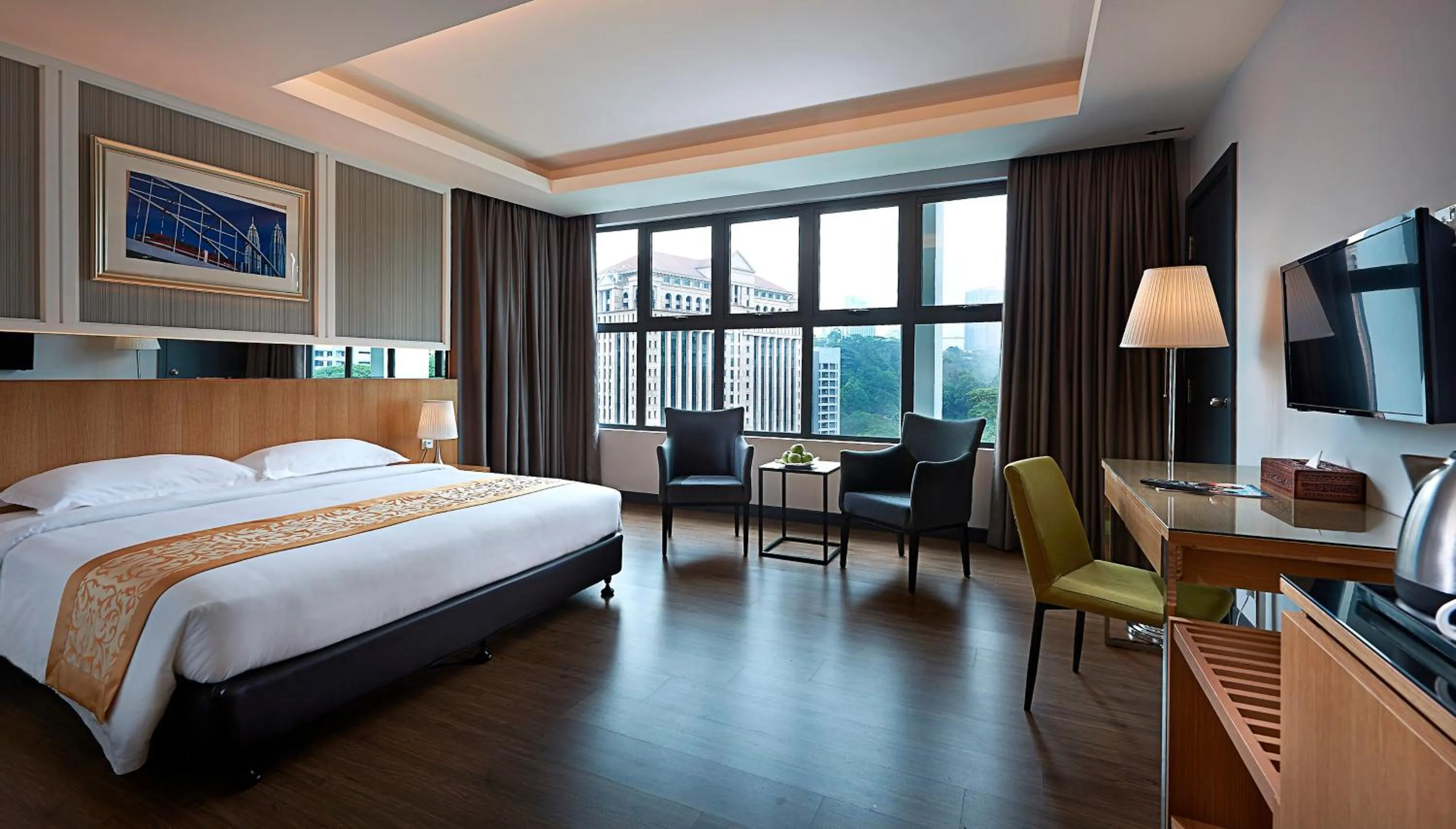 Deluxe King Room with KL Tower View in Hotel Transit Kuala Lumpur