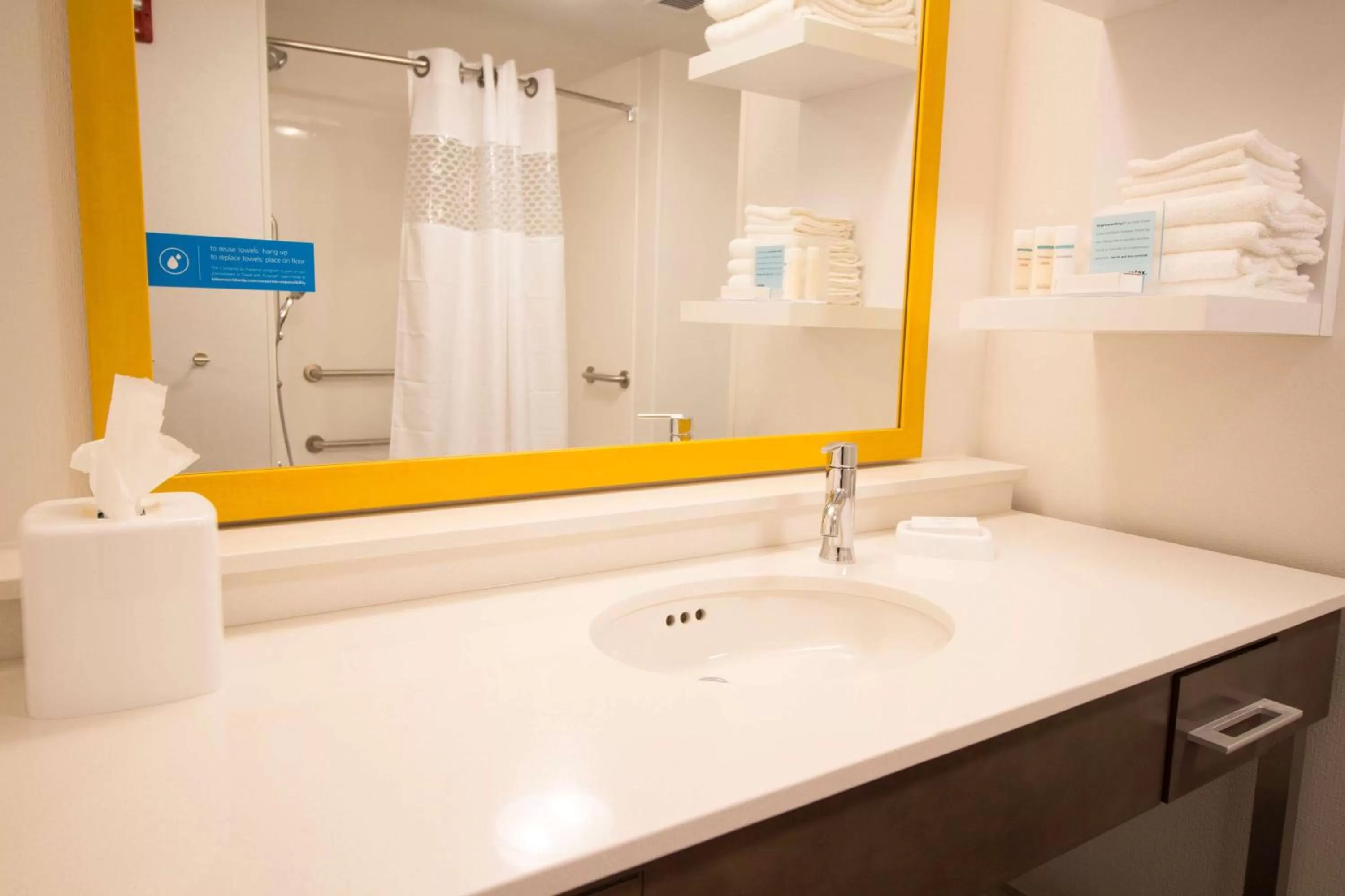 King Room - Non-Smoking in Hampton Inn Decatur, Mt. Zion, IL