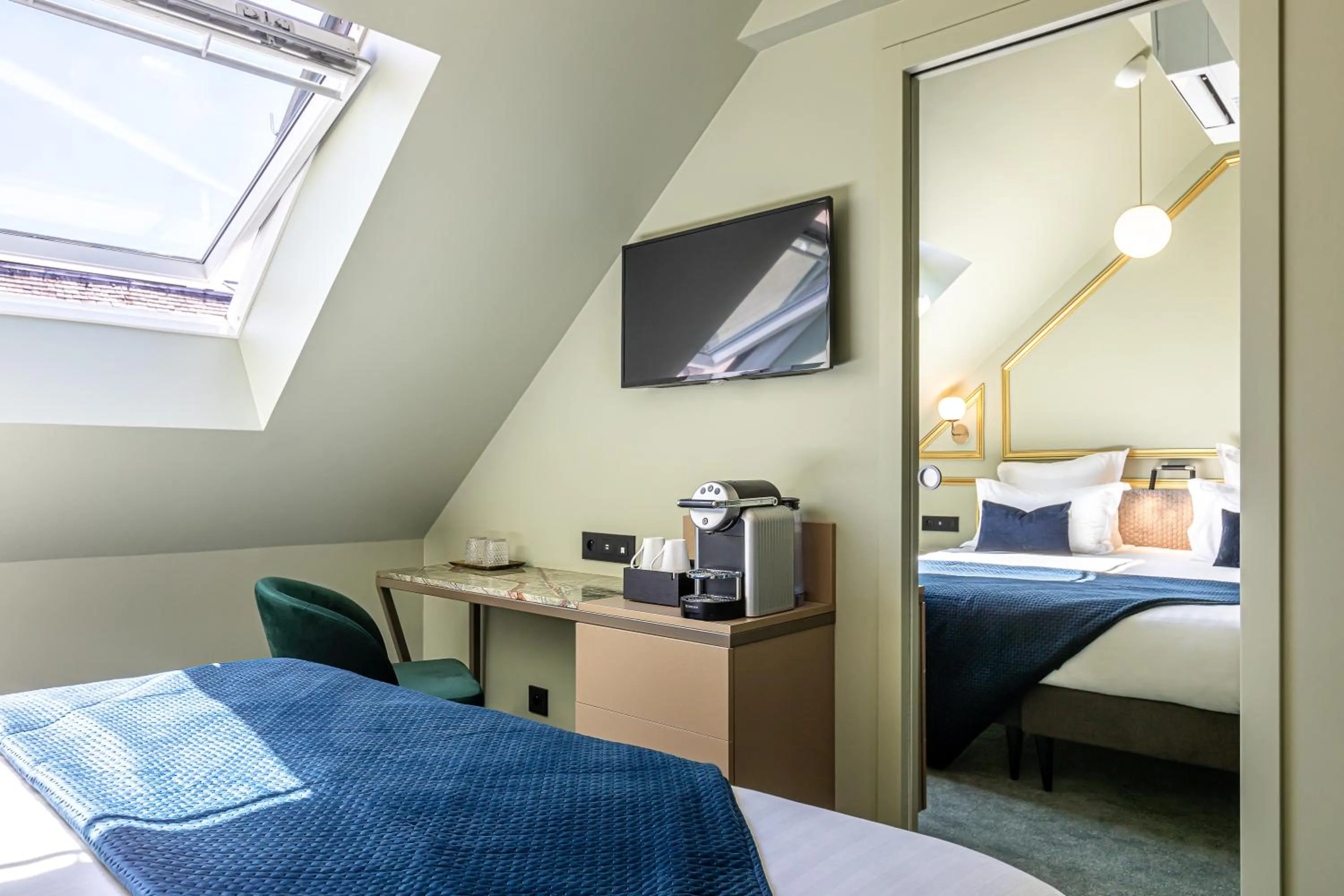 Quadruple Room in Hôtel Veryste & Spa Paris