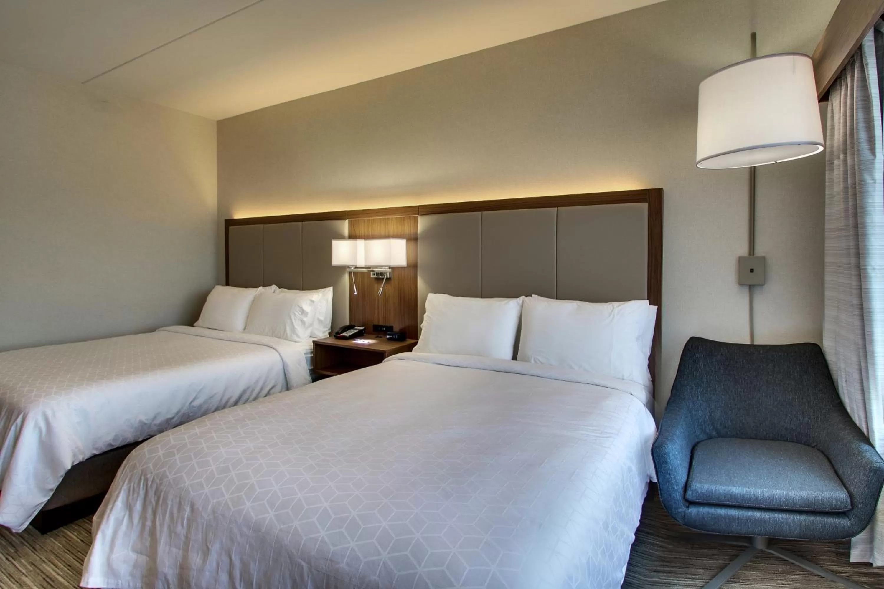 Standard Queen Room with Two Queen Beds in Holiday Inn Express & Suites Findlay North by IHG