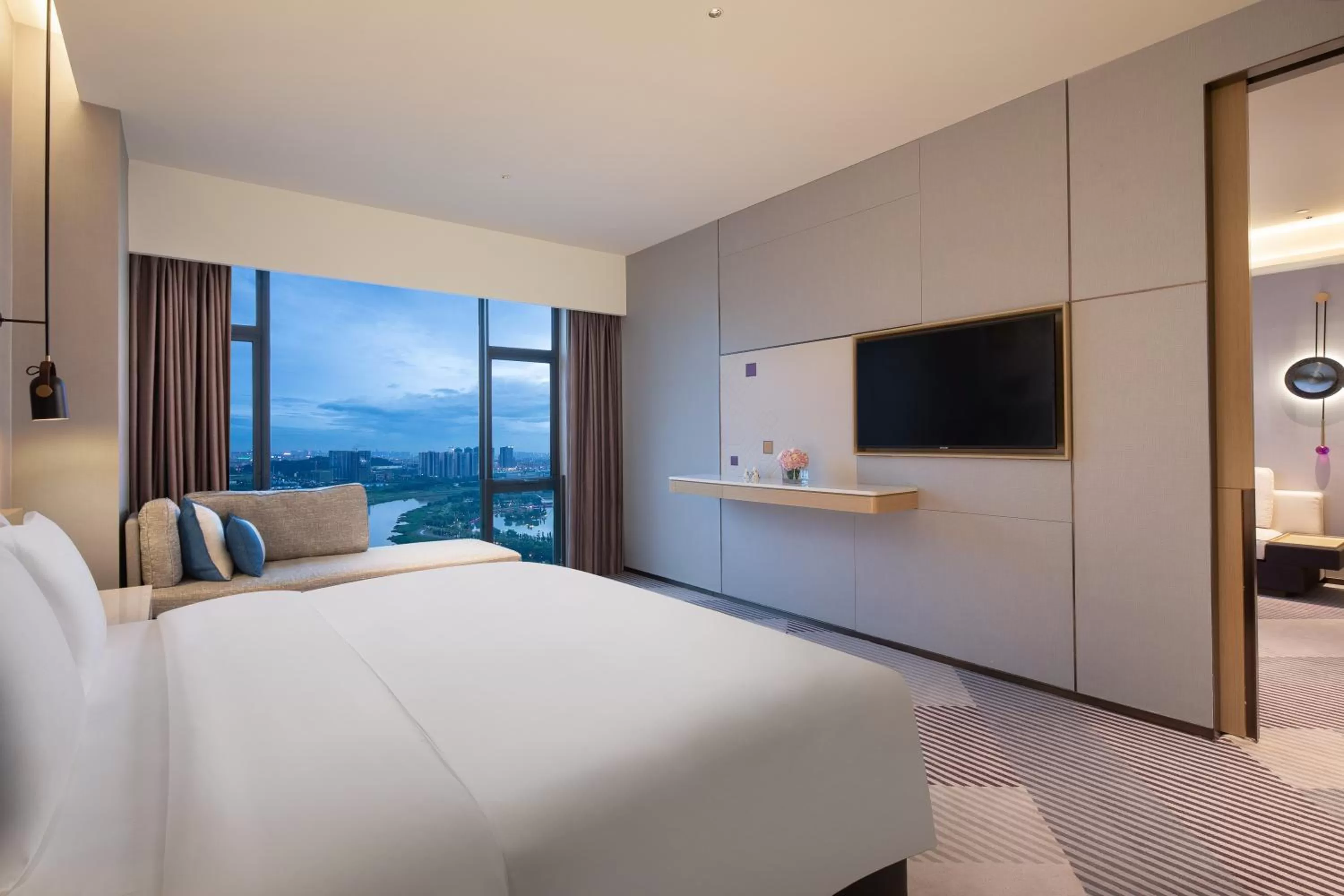 One-Bedroom Suite Lounge Access in Crowne Plaza Foshan Nanhai-an IHG Hotel