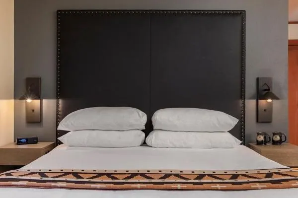 Fireside Guestroom  in Skamania Lodge