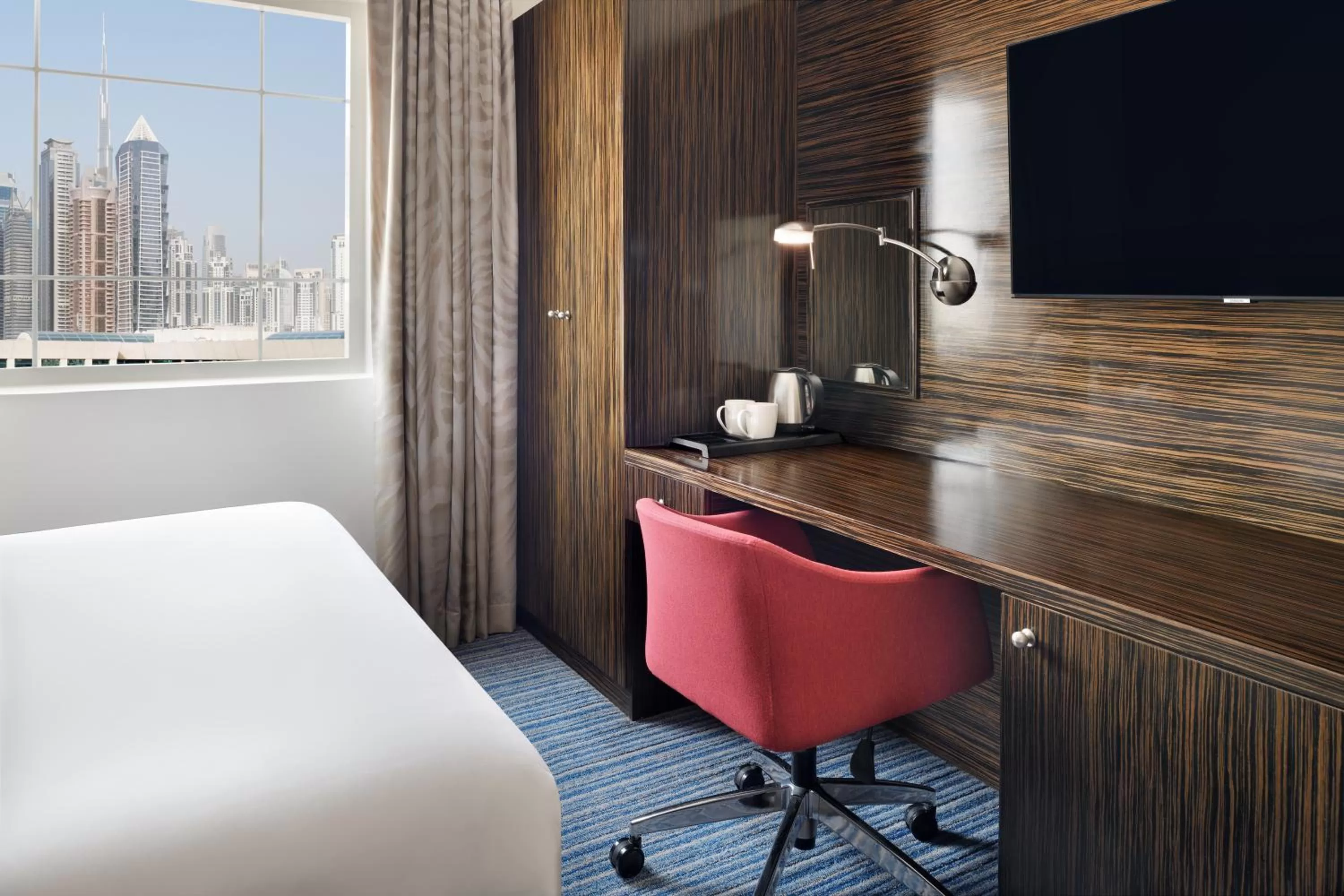 Standard Smart King Room - Non-Smoking in Holiday Inn Express Dubai Safa Park by IHG