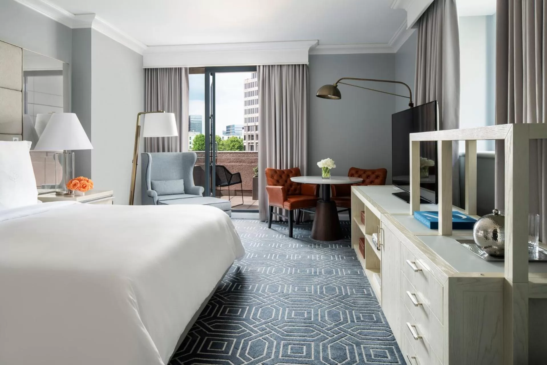 King Room with Private Terrace - Disability Access in Four Seasons Hotel Atlanta