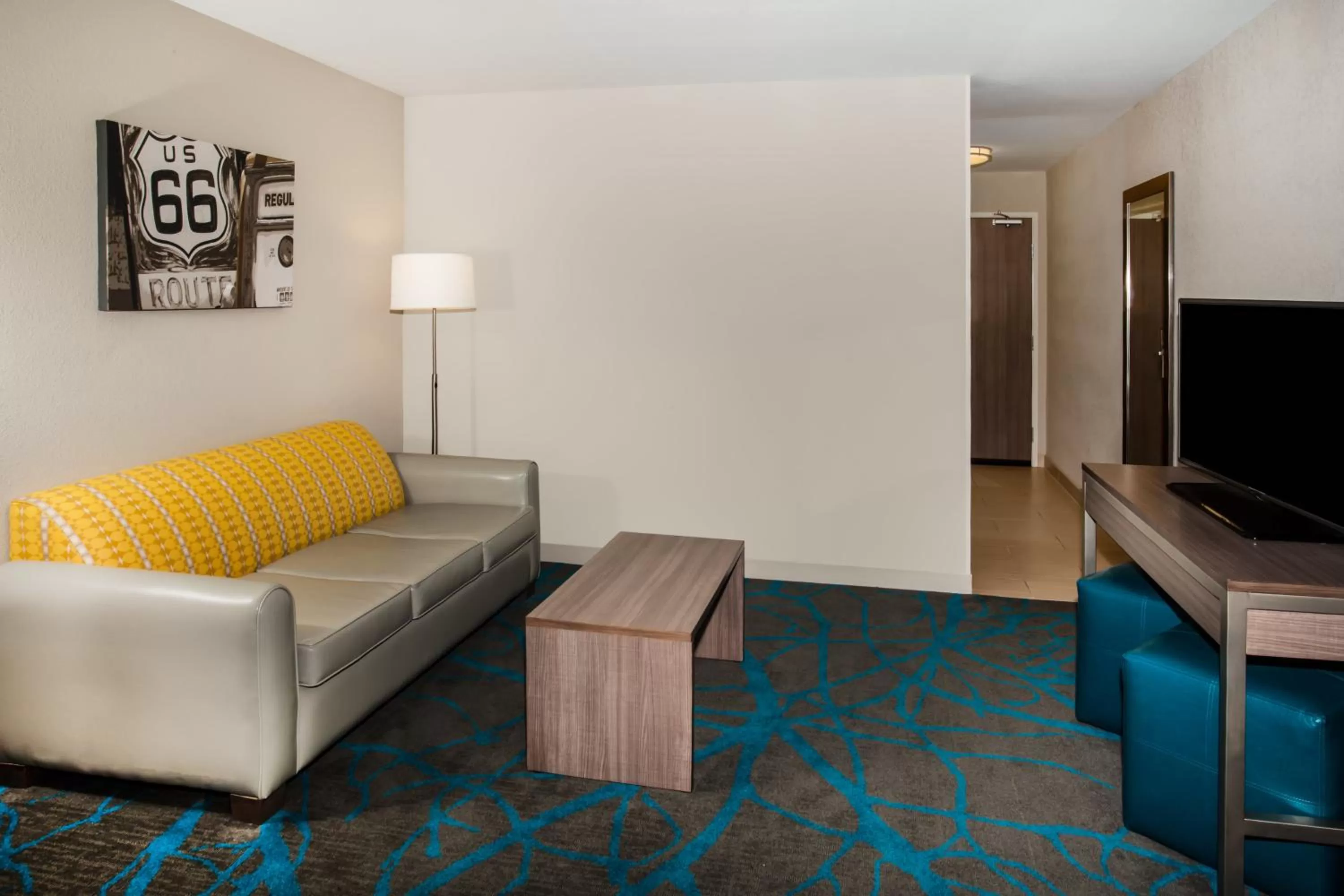 Feature Suite - Non-Smoking in Holiday Inn Express & Suites Litchfield by IHG