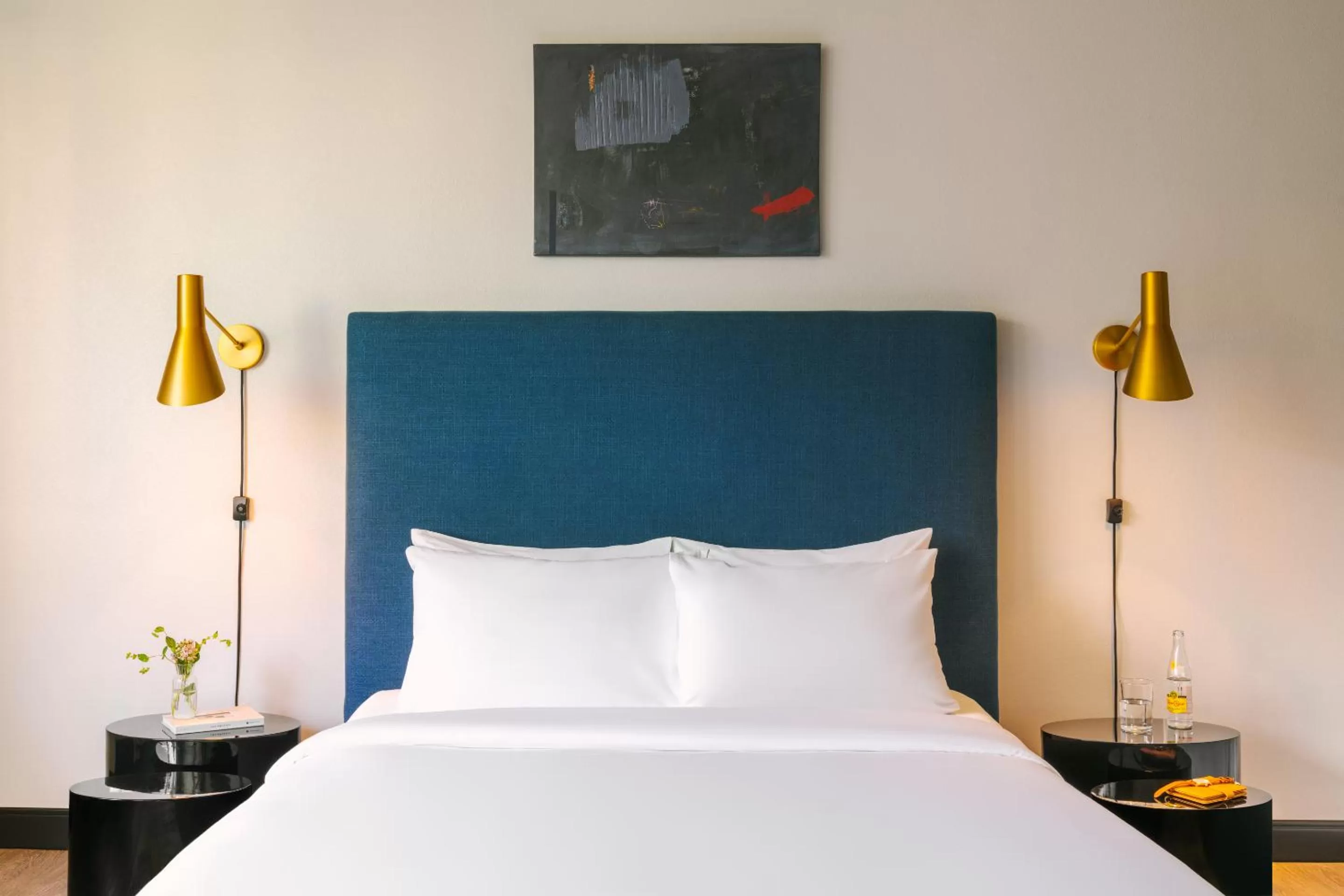 Queen Room in The Quincy, an Ascend Collection Hotel