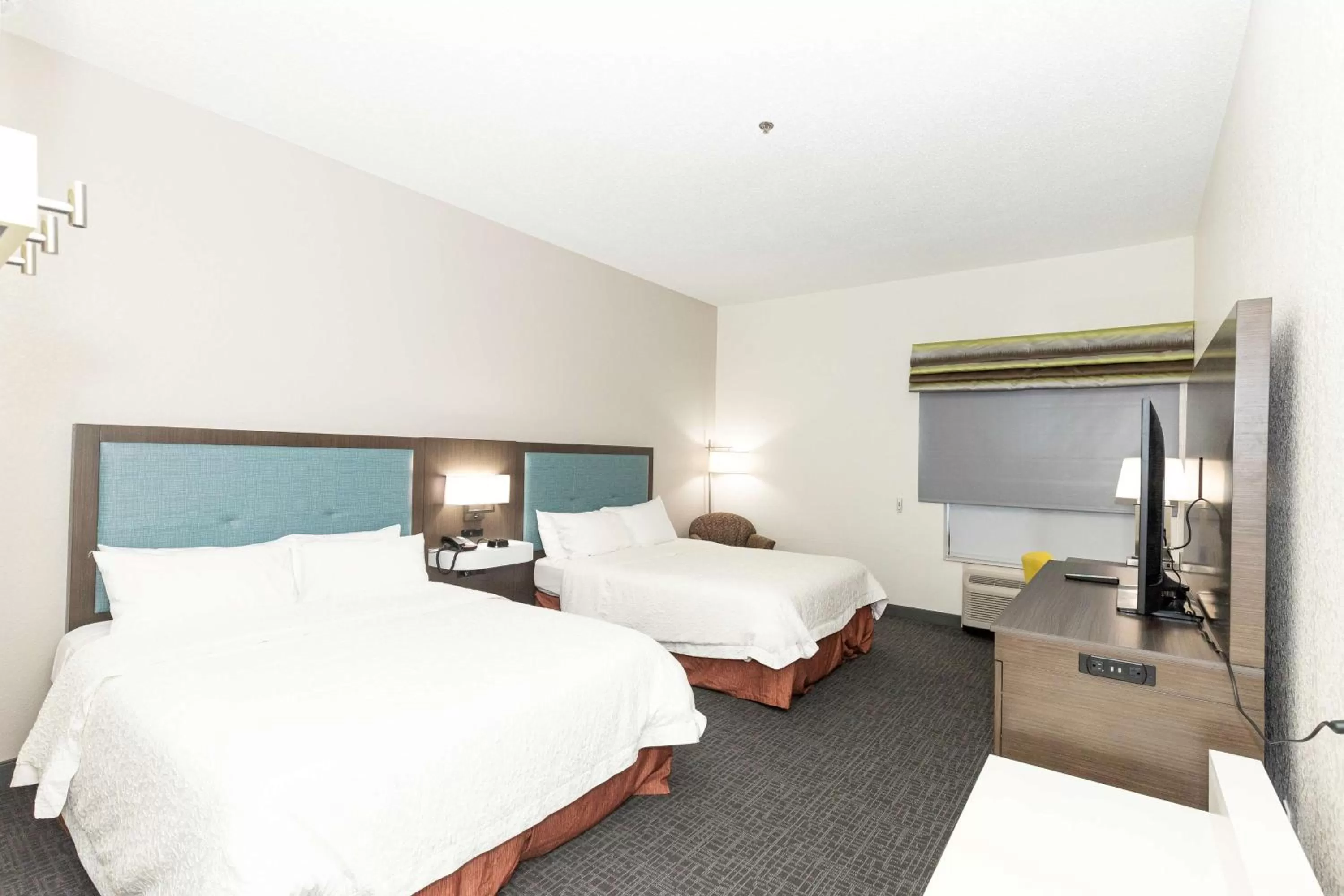 Queen Room with Two Queen Beds - Mobility and Hearing Access/Non-Smoking in Hampton Inn Kerrville