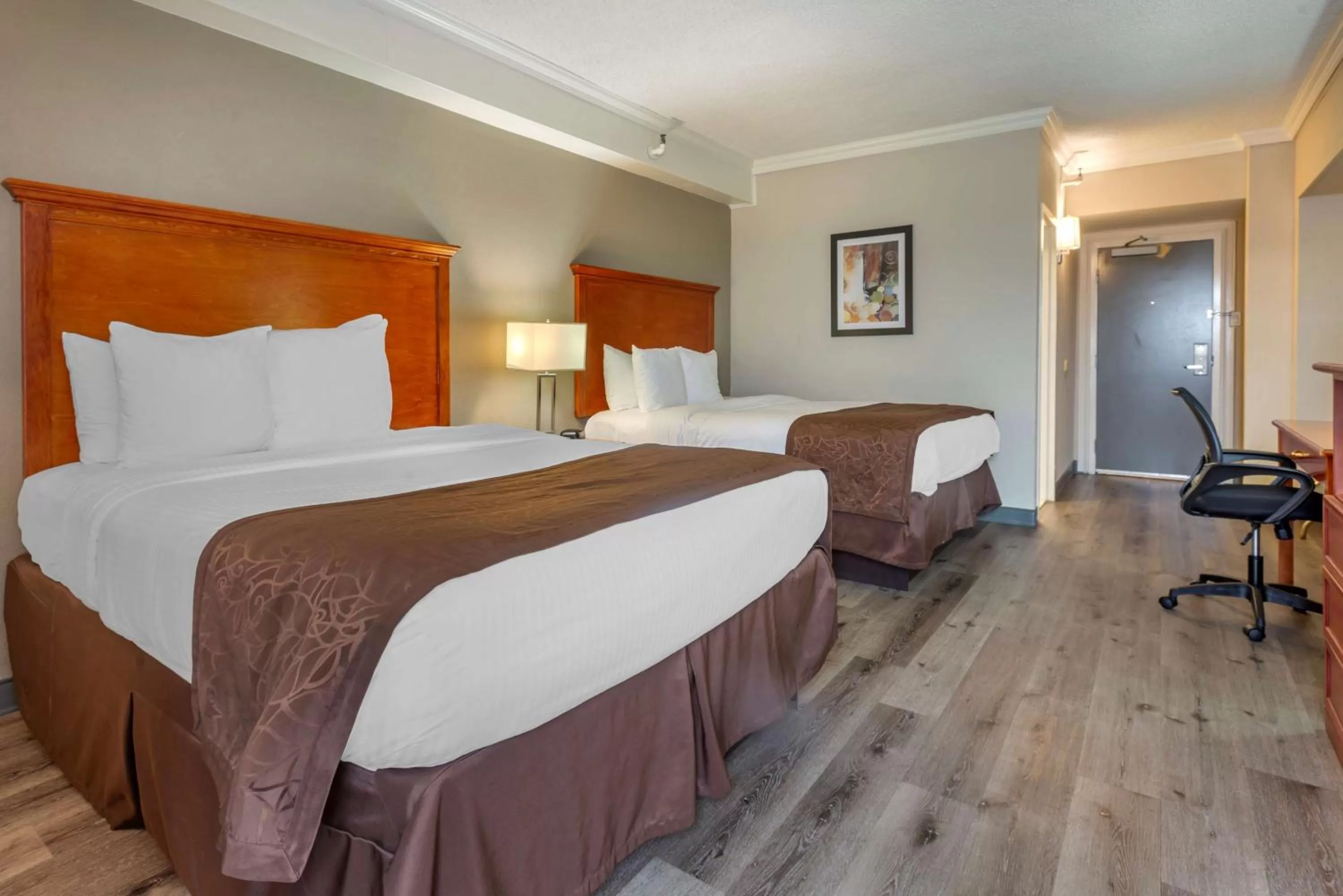 Queen Room with Two Queen Beds - Non-Smoking in Best Western Fort Washington Inn