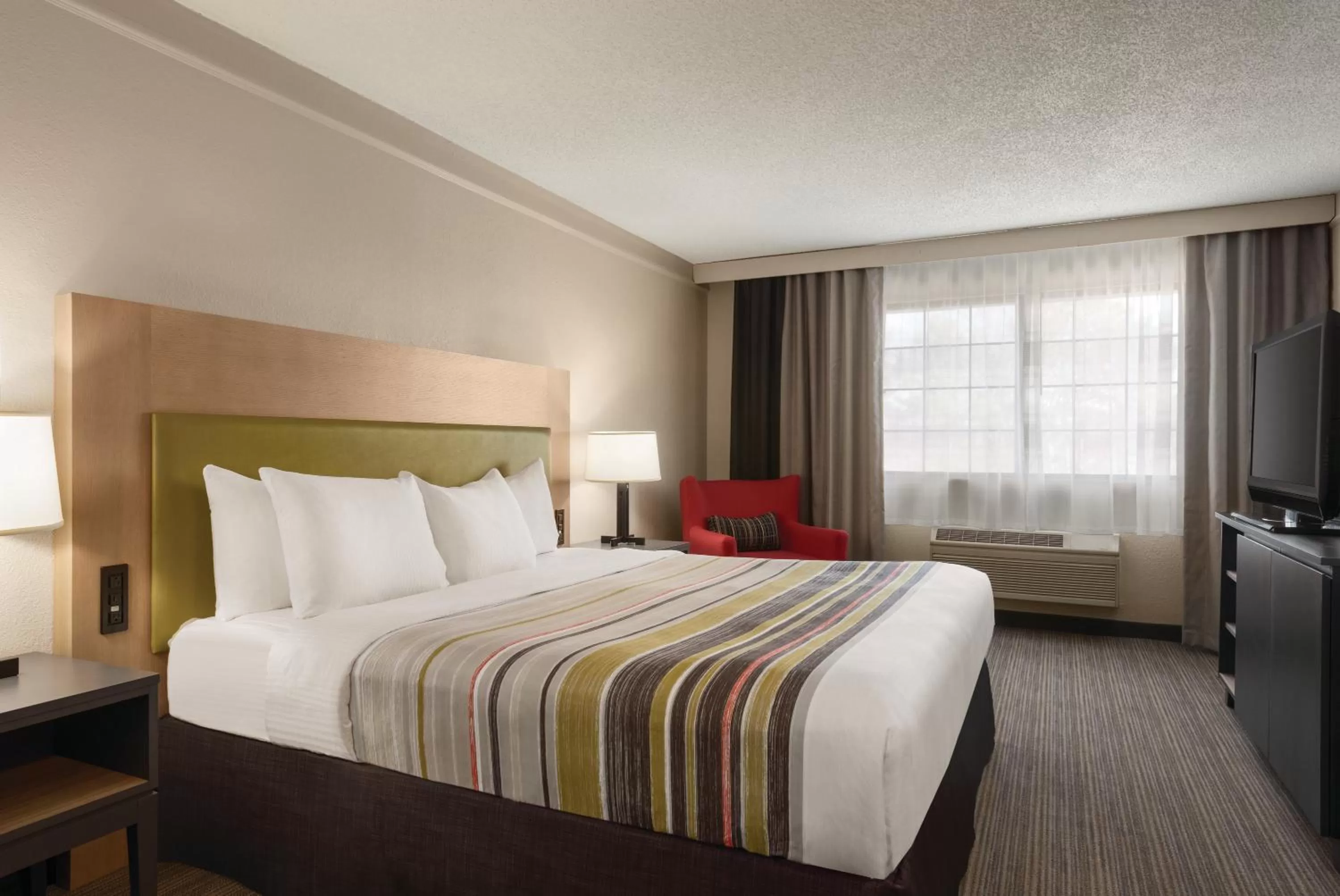 King Room - Disability Access/Non-Smoking in Country Inn & Suites by Radisson, Chicago-Hoffman