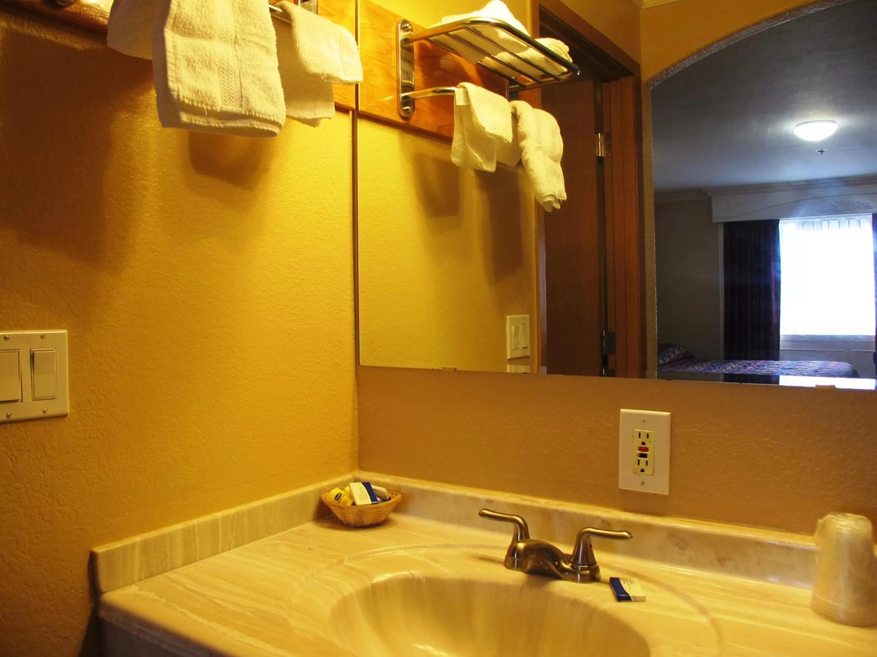 Queen Room with Two Queen Beds in Merrill Field Inn