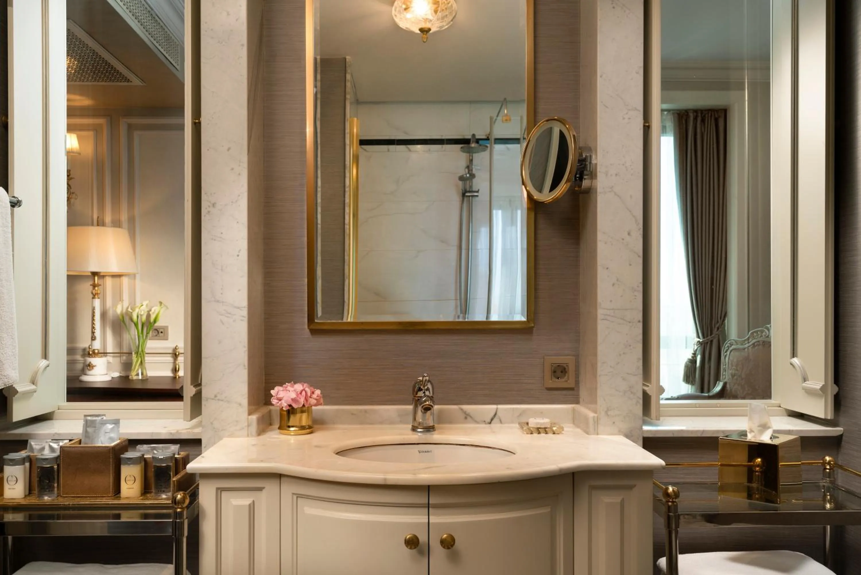 Deluxe King Room with Pera View in Rixos Pera Istanbul