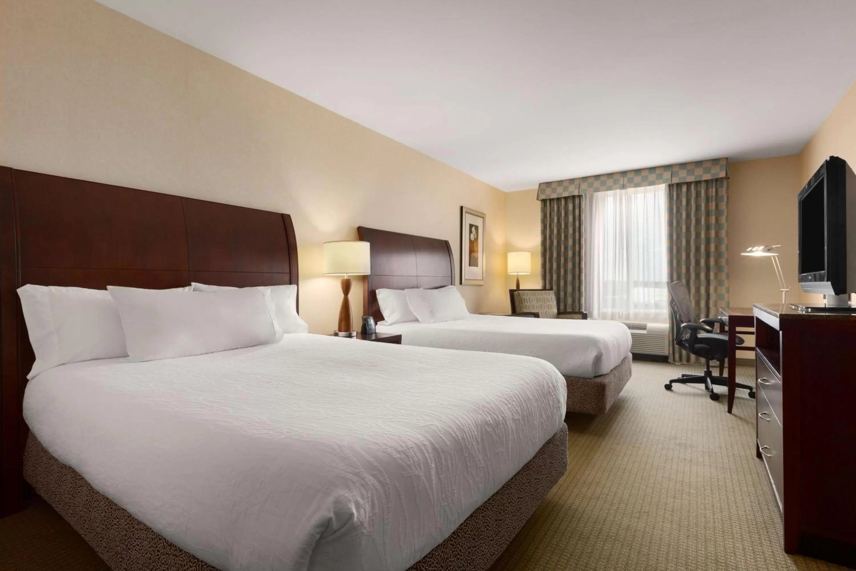 Queen Room with Two Queen Beds and Roll-In Shower - Mobility Access in Hilton Garden Inn Dulles North