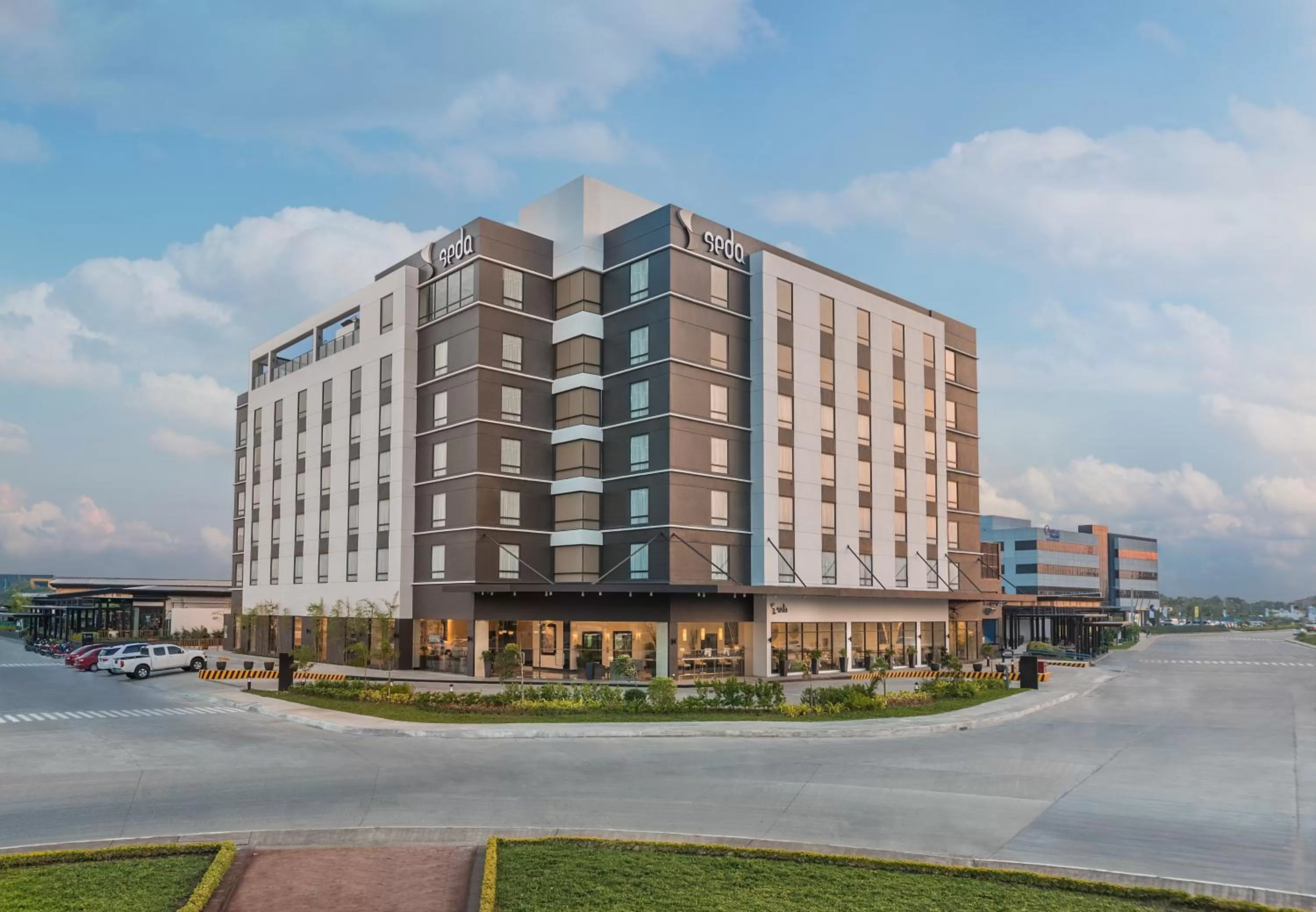 Property building in Seda Atria Ilo-ilo