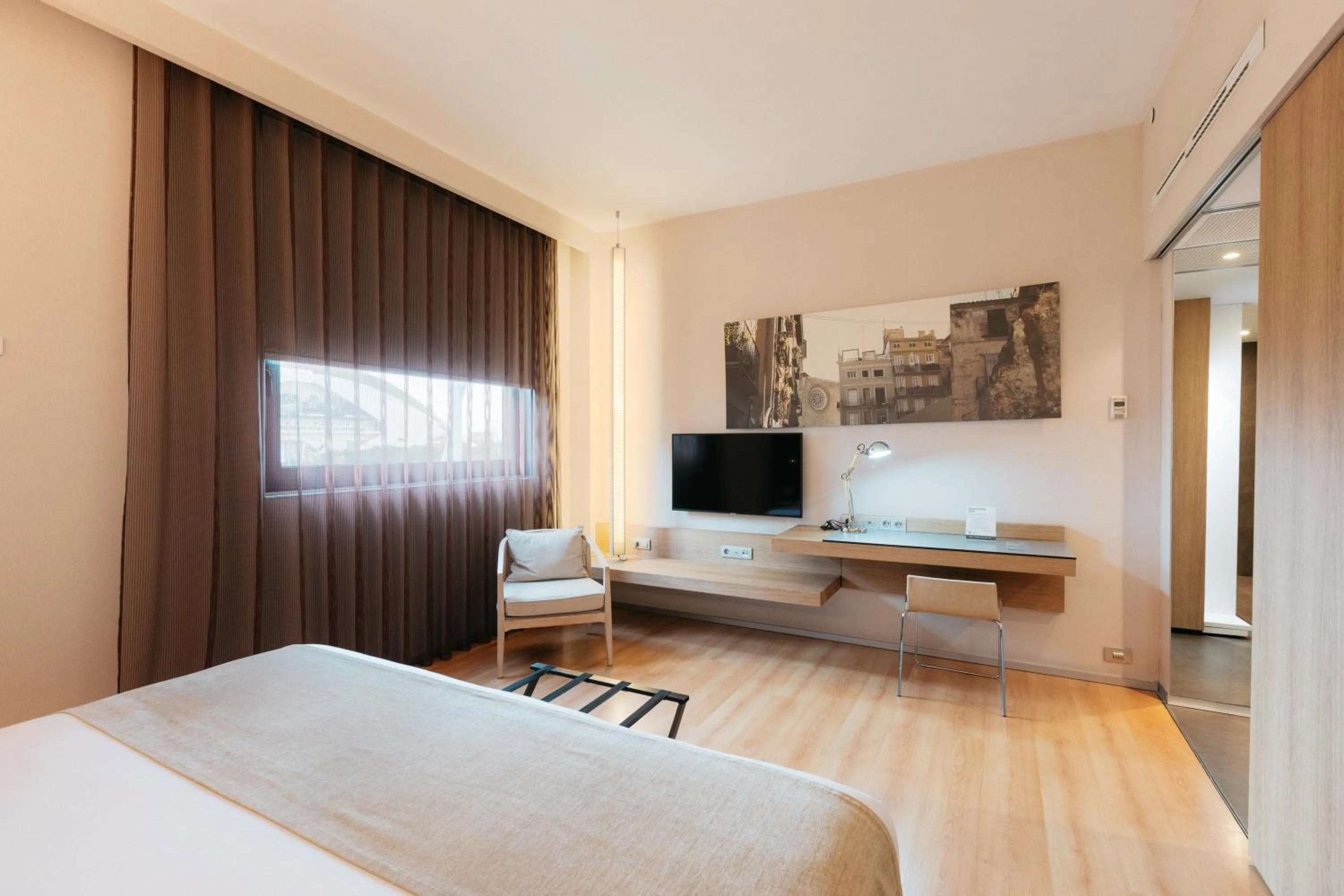 Two Connecting Deluxe Double Rooms in Barceló Valencia
