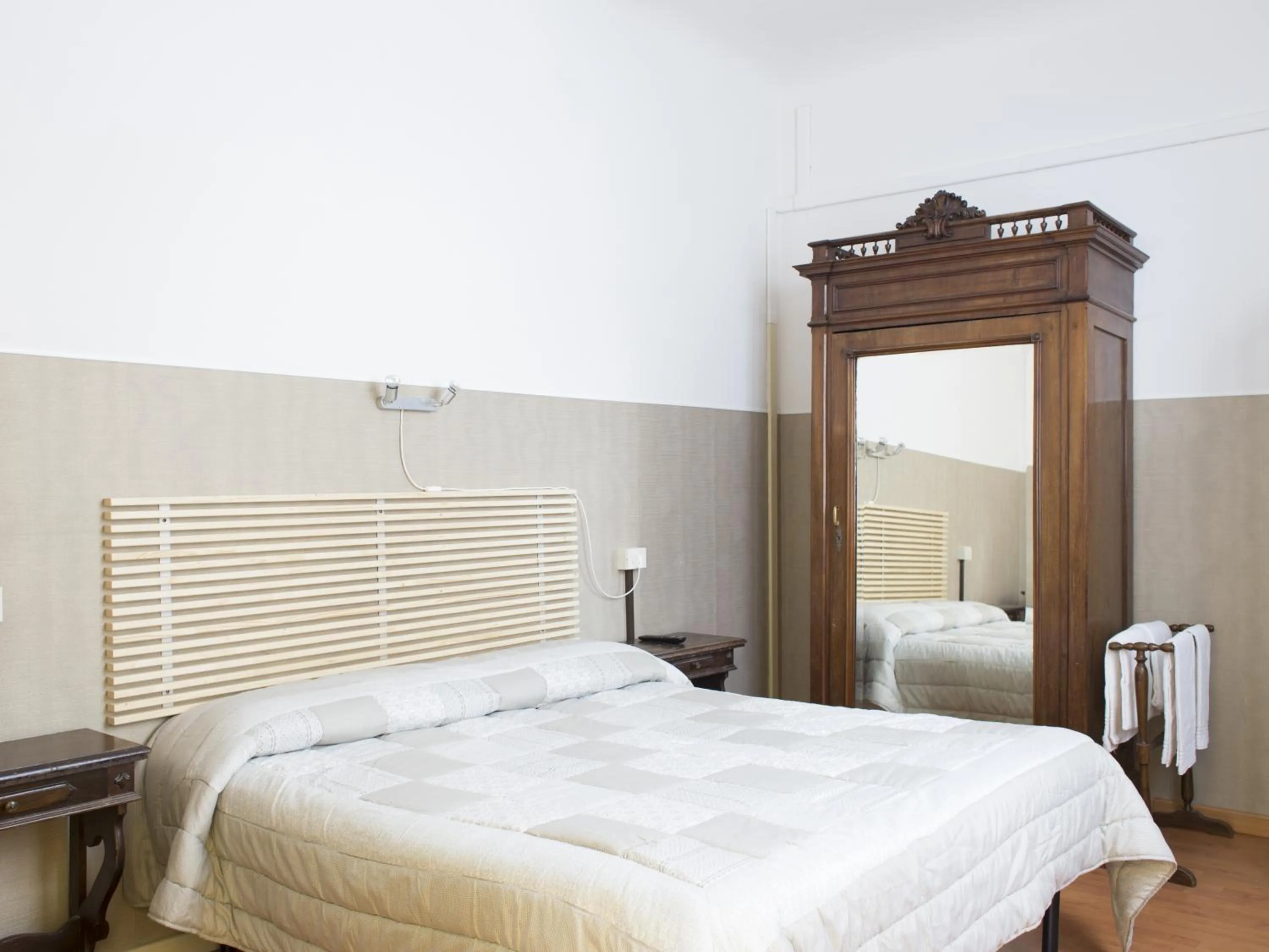 Triple Room with Private Bathroom in Loggia Fiorentina