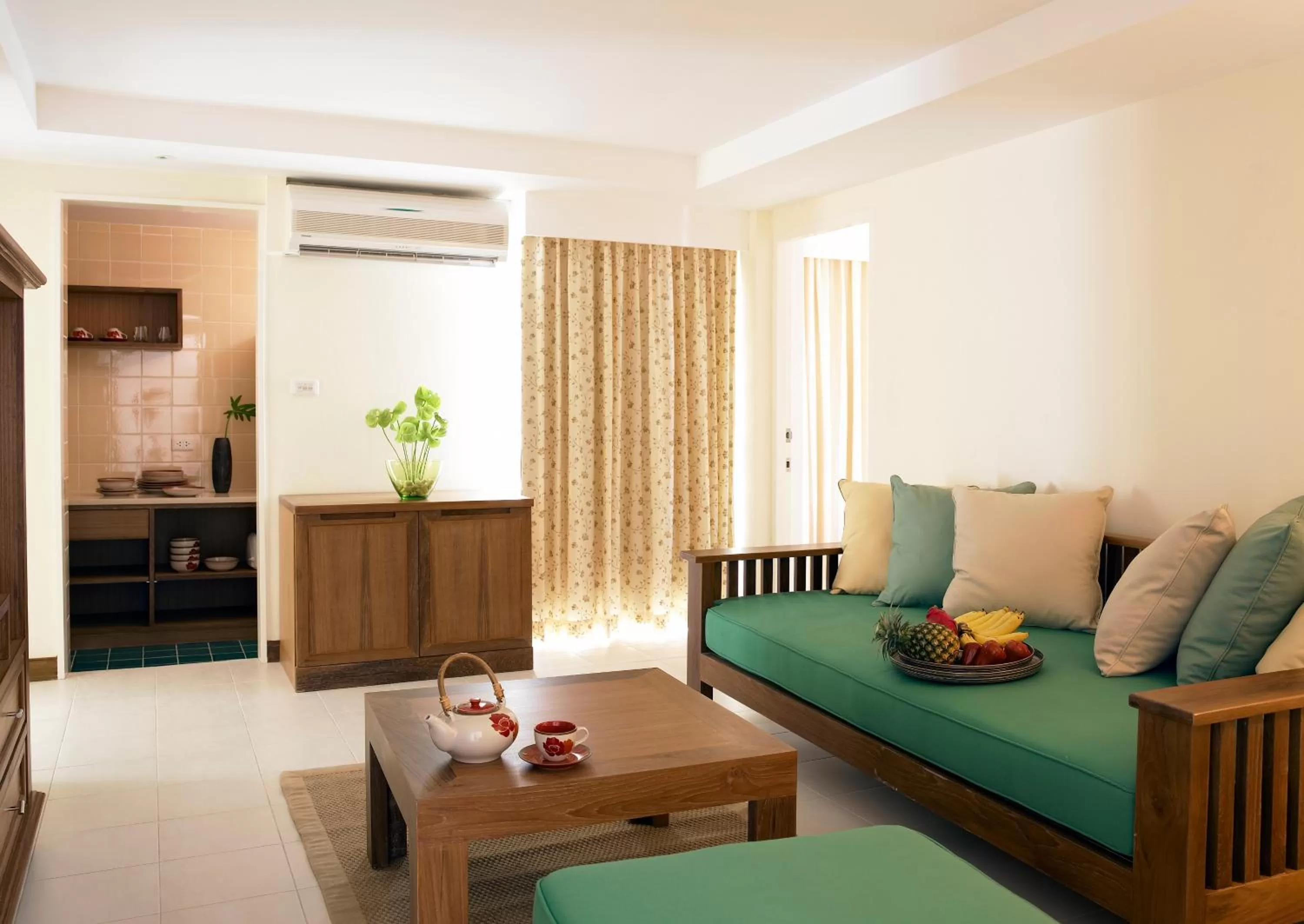 One-Bedroom Queen Suite in Veranda Lodge