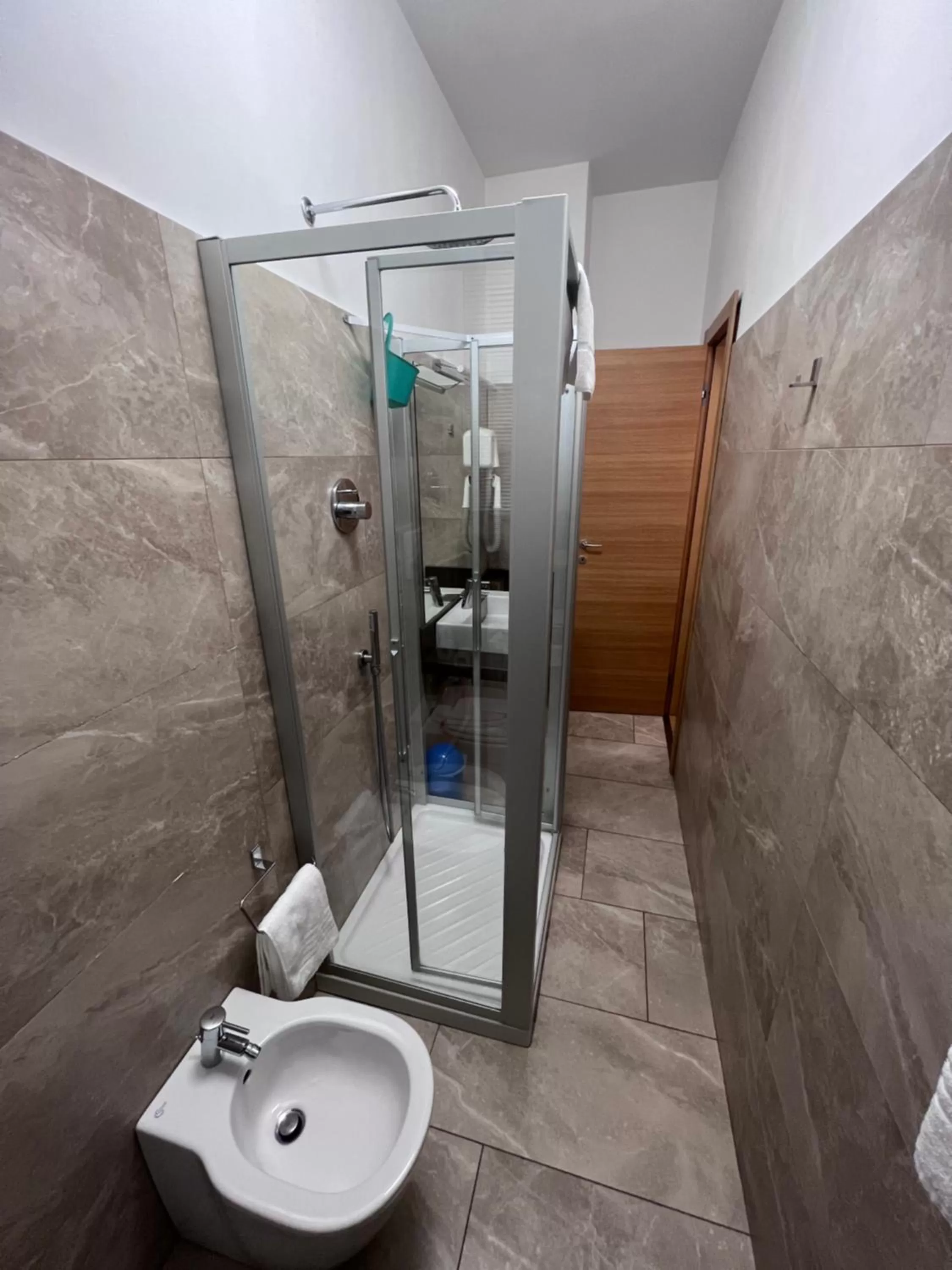 Shower in Residence Star